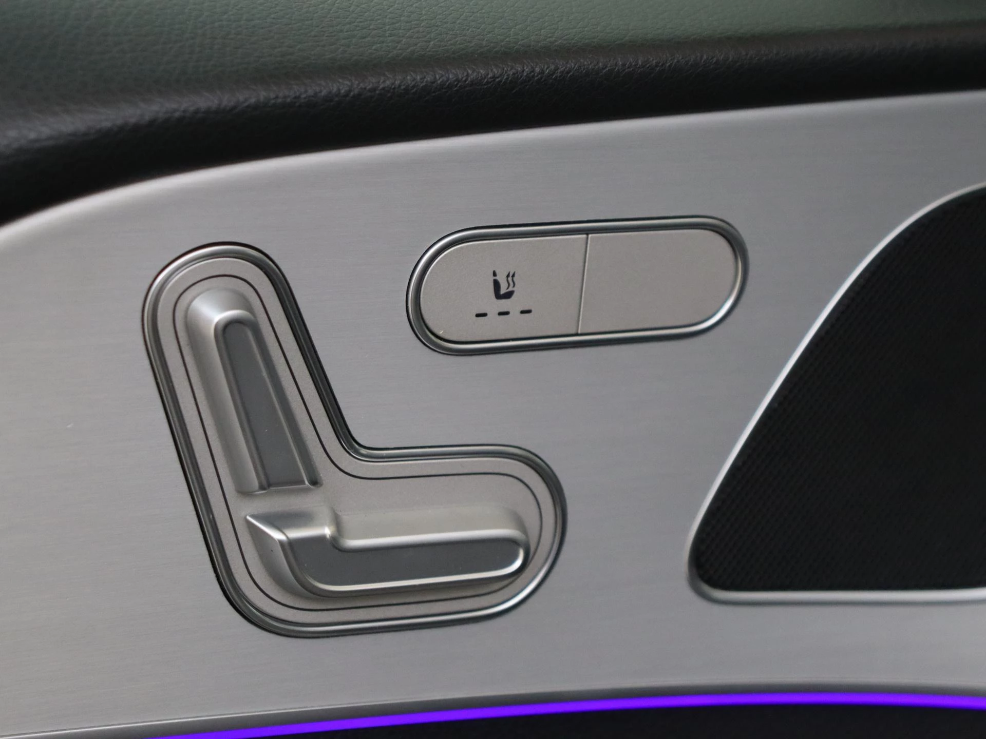 Mercedes-Benz-GLE-image-25