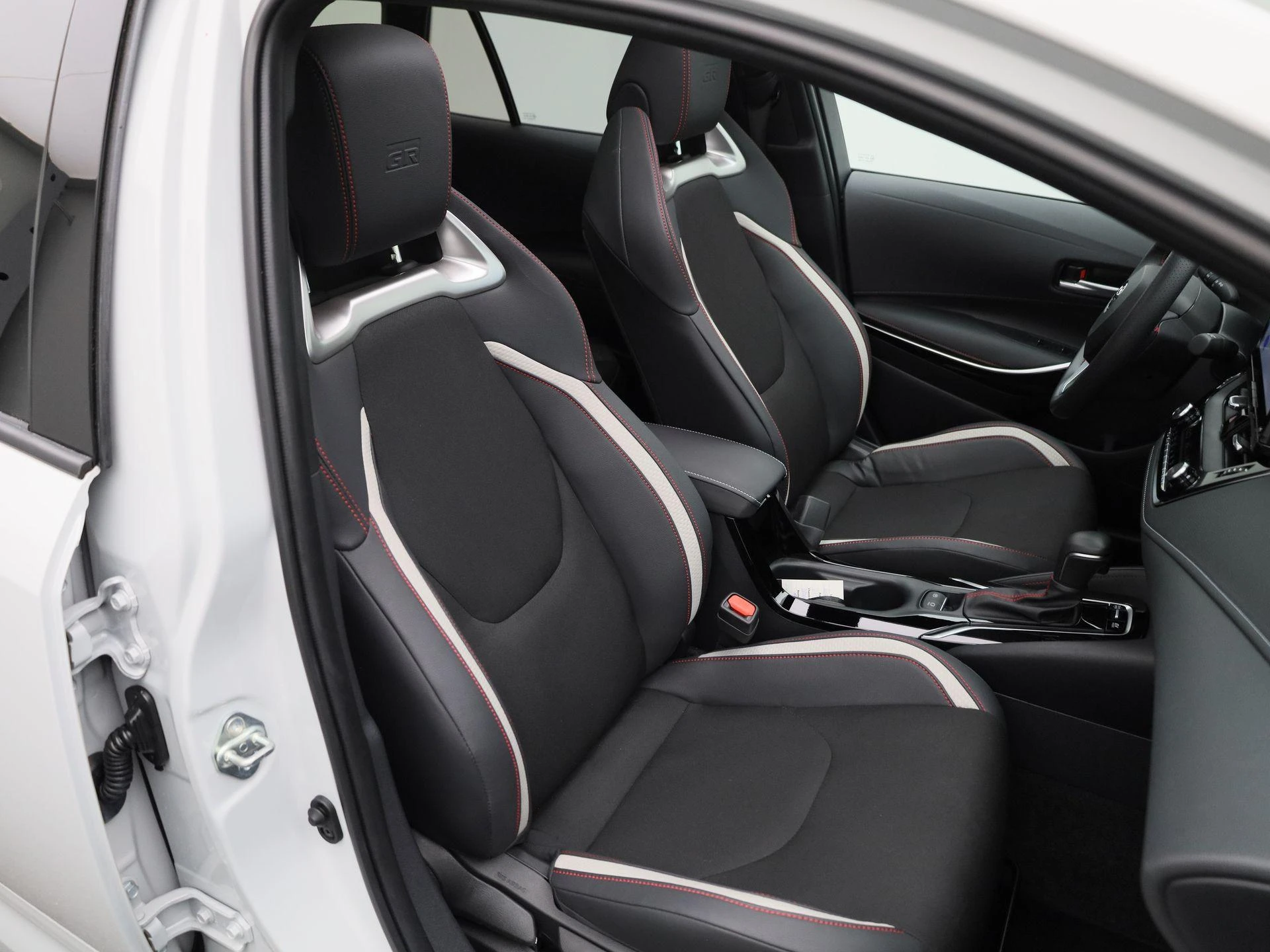 Toyota Corolla Touring Sports - 37