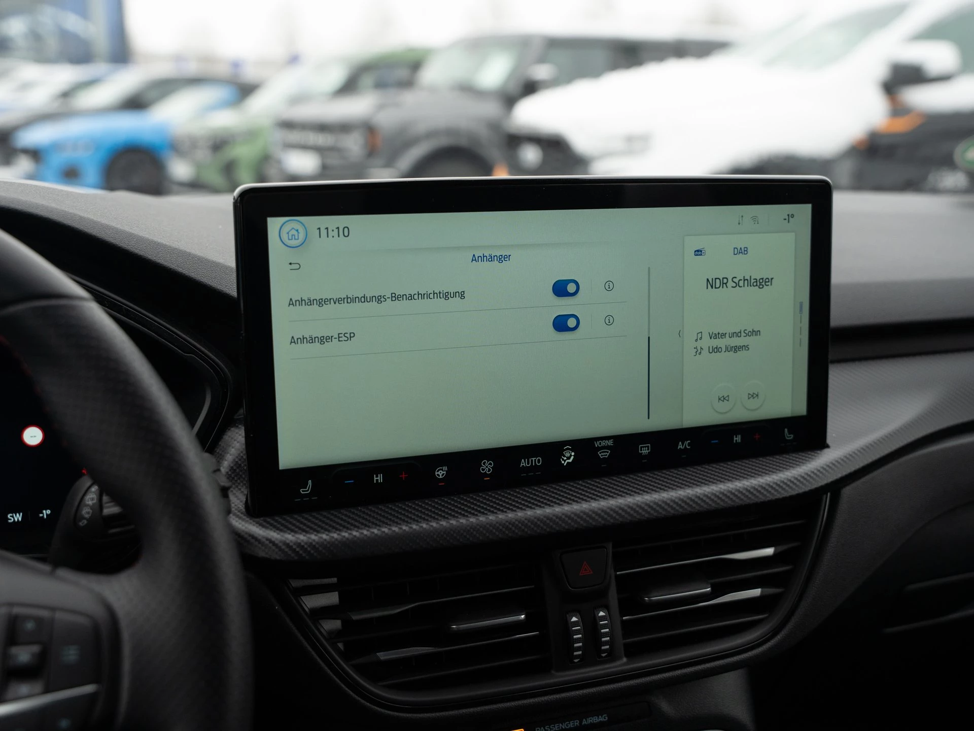 Ford Kuga ST-Line X Aut.*PANO*AHK*360GRAD*LED-MATRIX*NAVI*GRA*WINTER-PKT..
