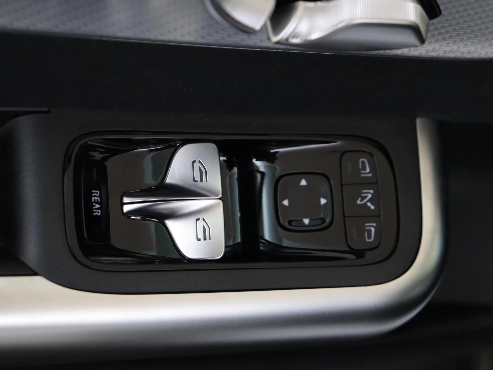 Mercedes-Benz-CLA-image-24