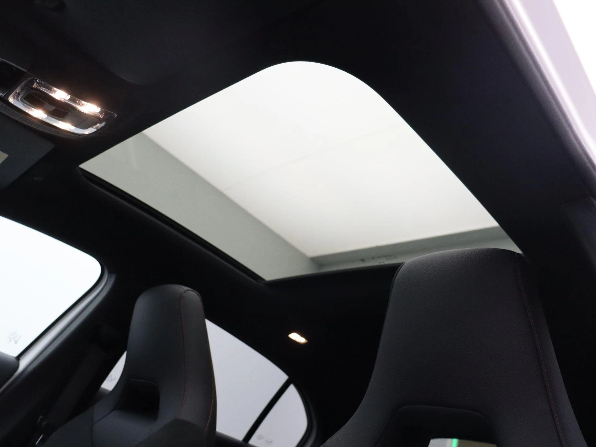 Mercedes-Benz-A-Klasse-image-30