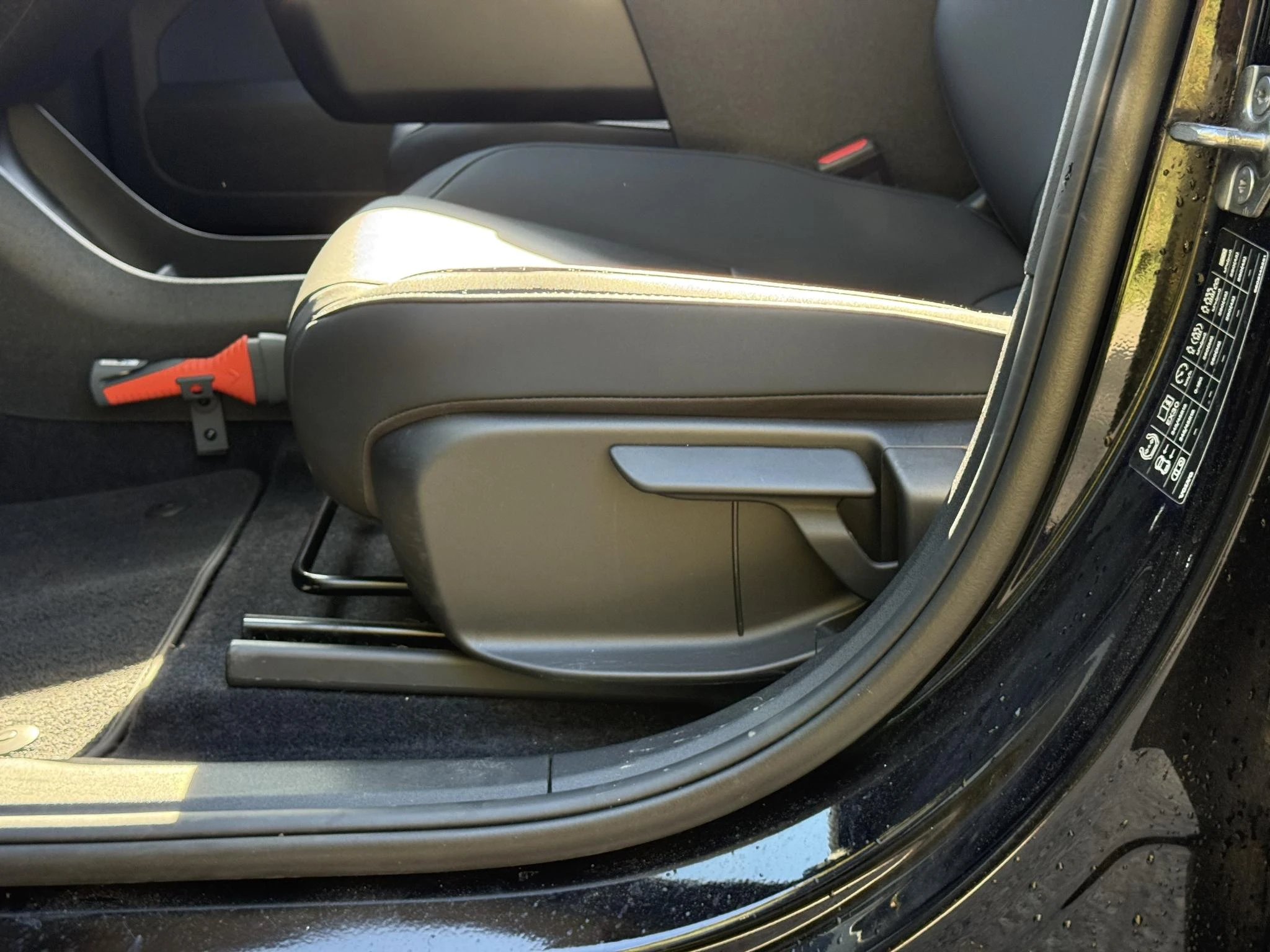 Volvo-EX30-image-16
