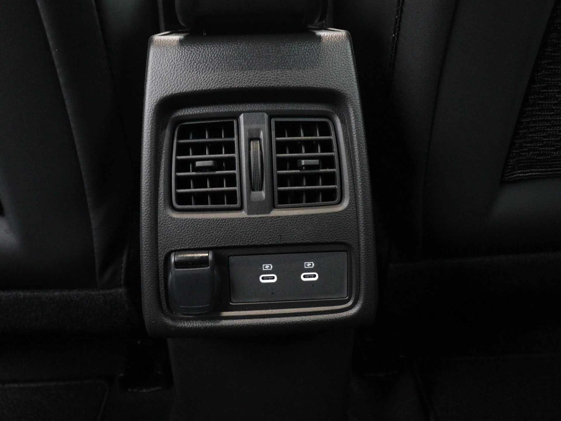 Renault-Captur-image-16