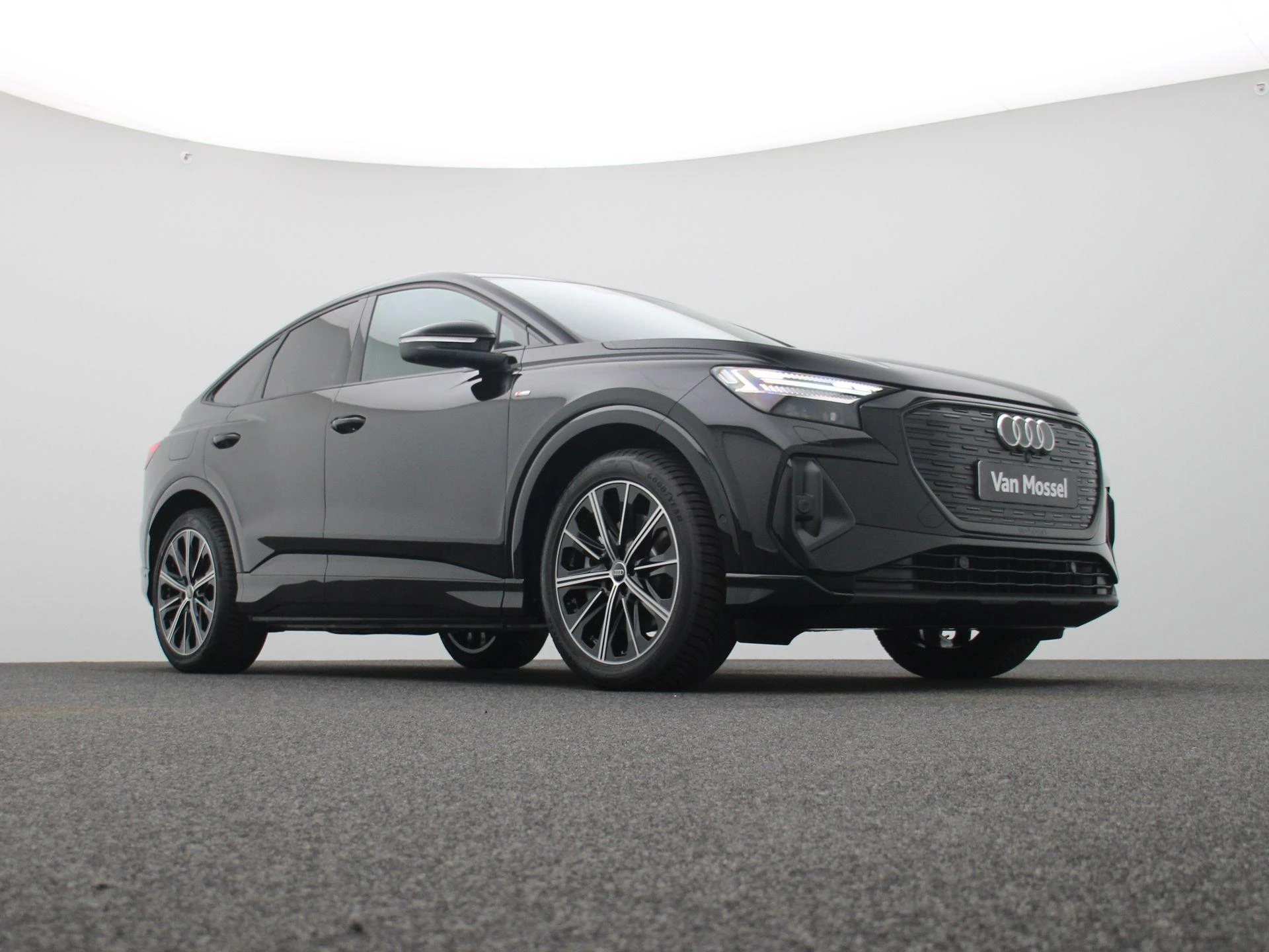 Audi-Q4 Sportback e-tron-image-9