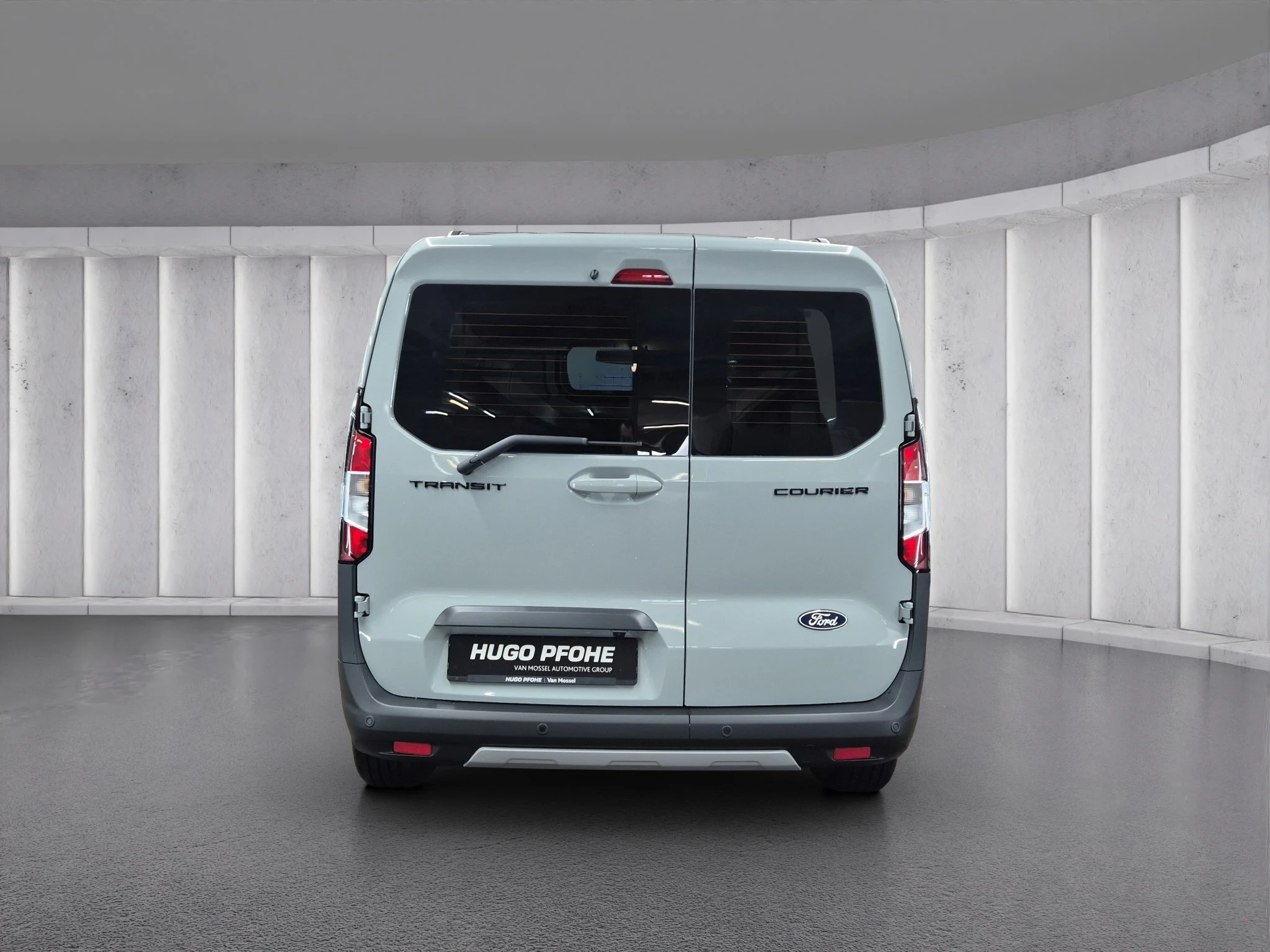 Ford-Transit Courier-image-3