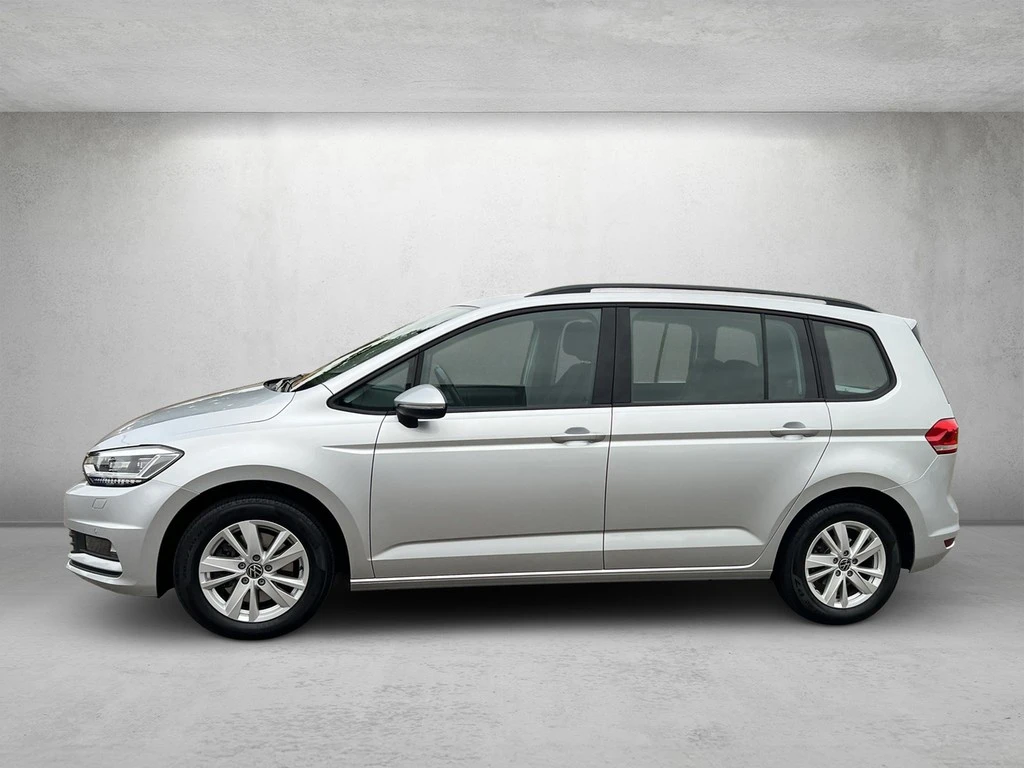 Volkswagen-Touran-image-1