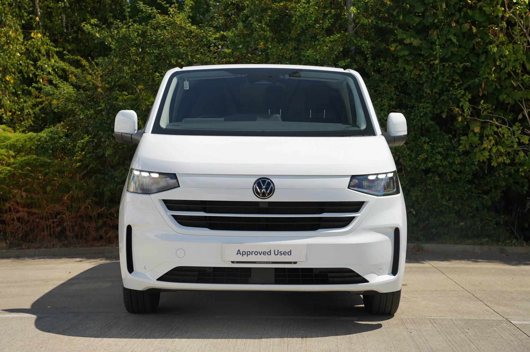 Volkswagen-Transporter-image-6