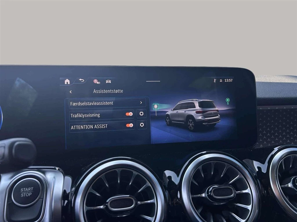 Mercedes-Benz-EQB-image-16