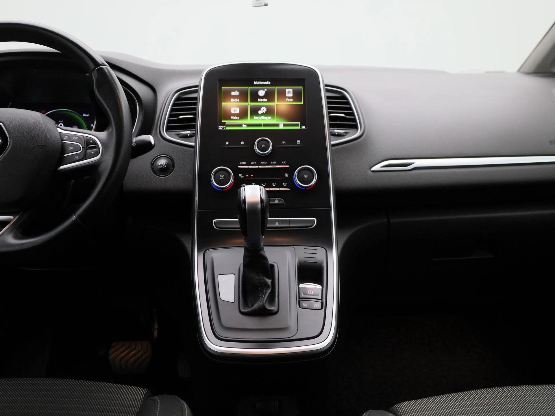 Renault-Scénic-image-8