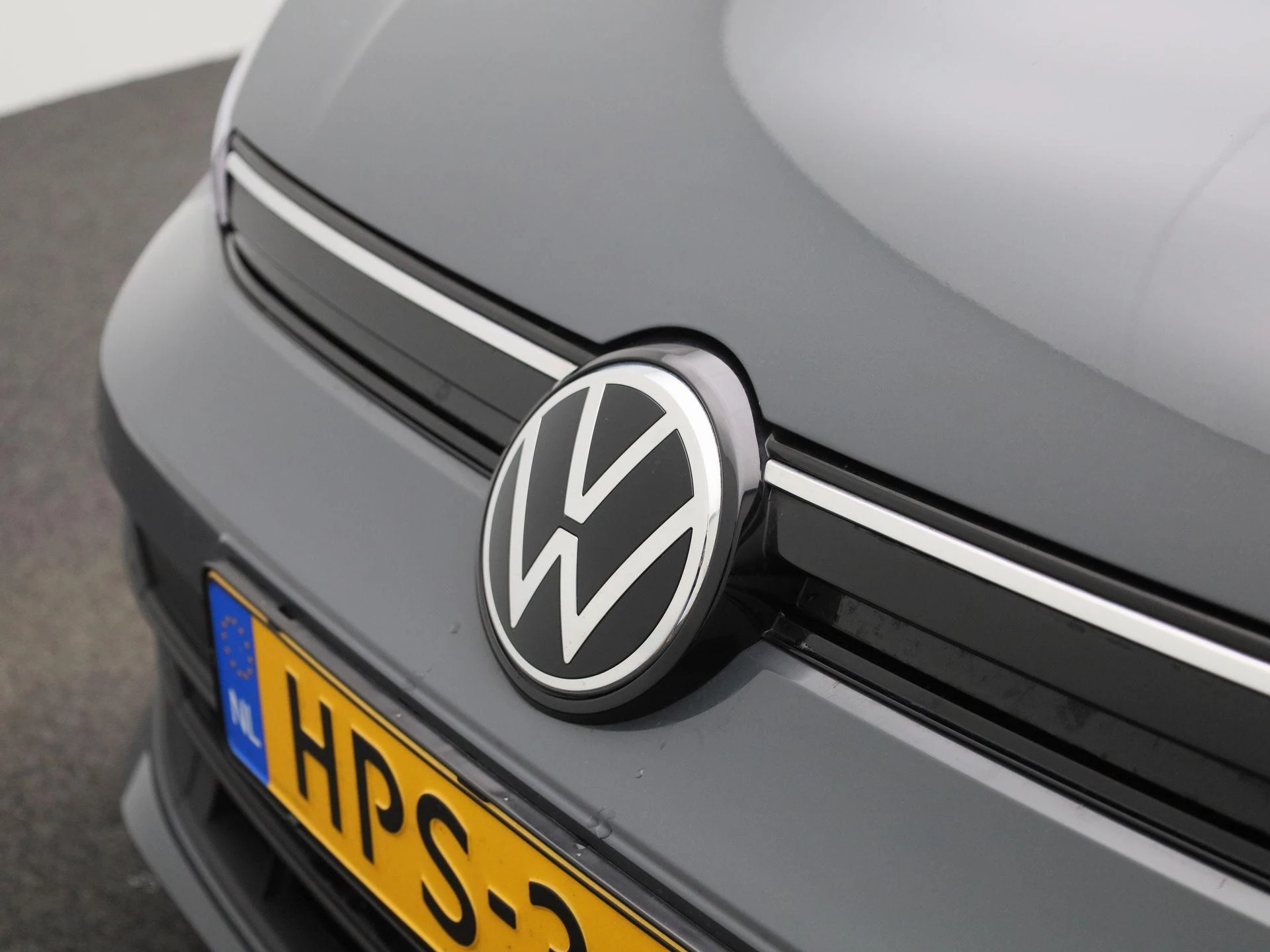 Volkswagen-Golf-image-34