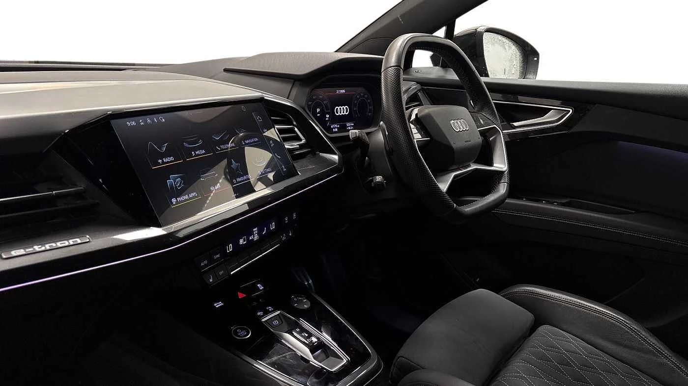 Audi-Q4 e-tron-image-1