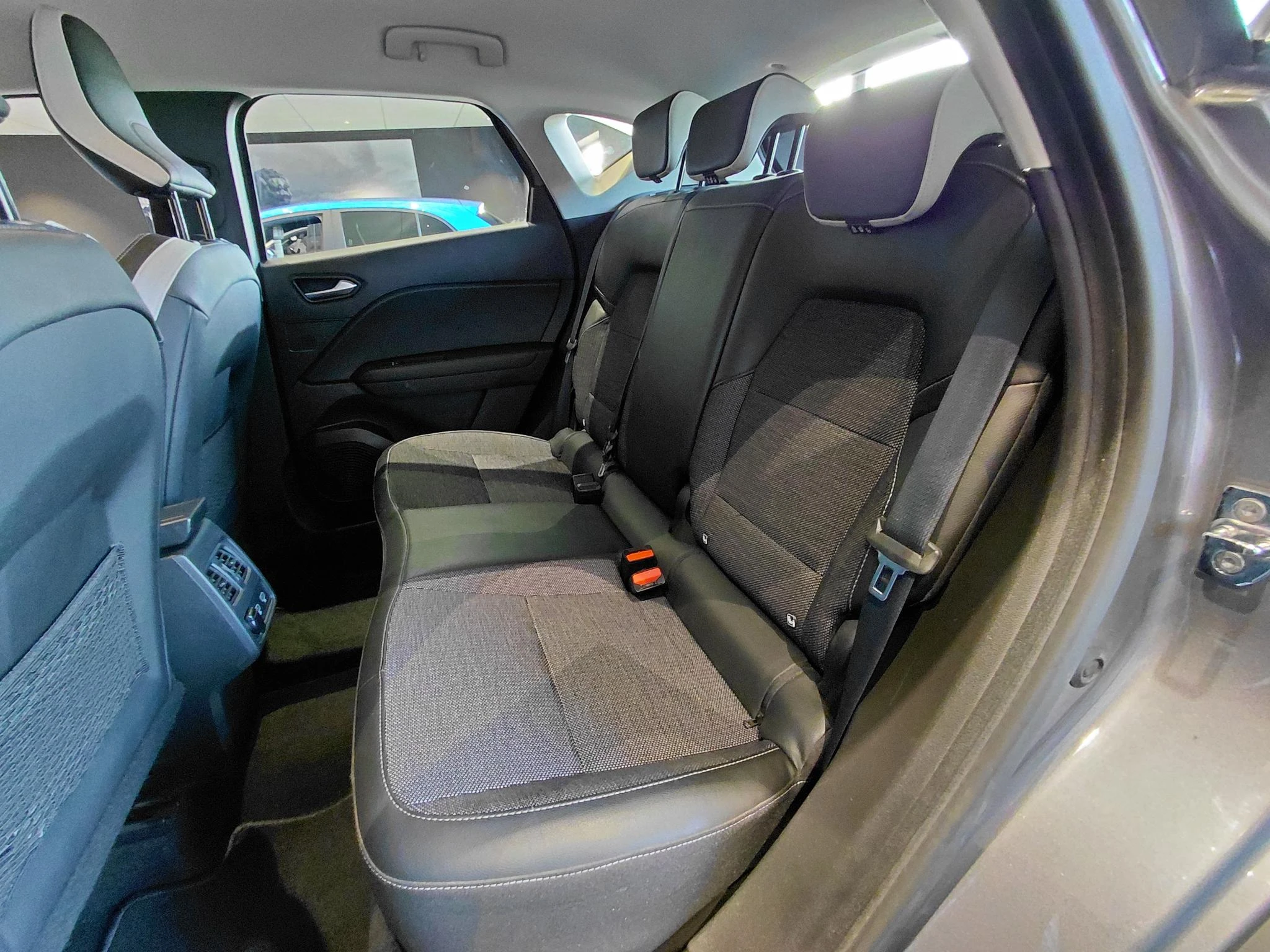 Renault-Captur-image-10