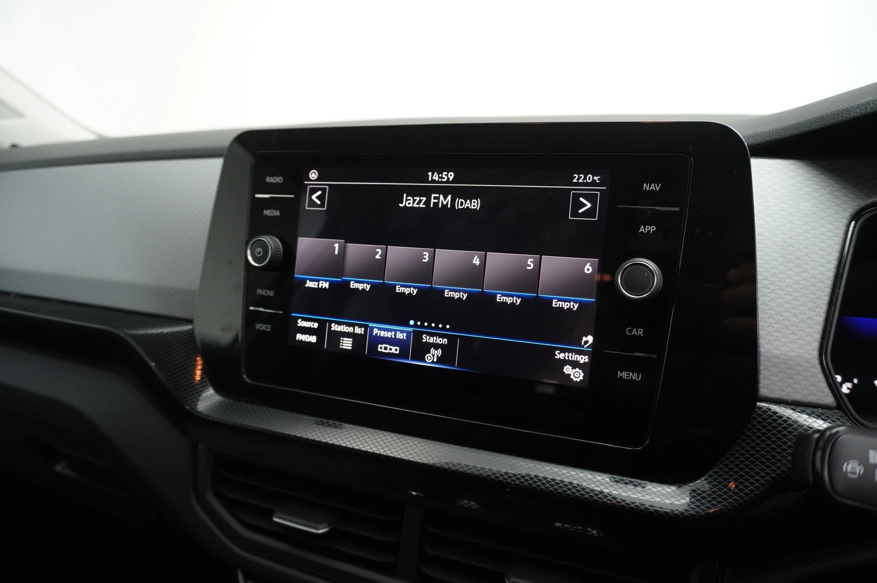 Volkswagen-T-Cross-image-31