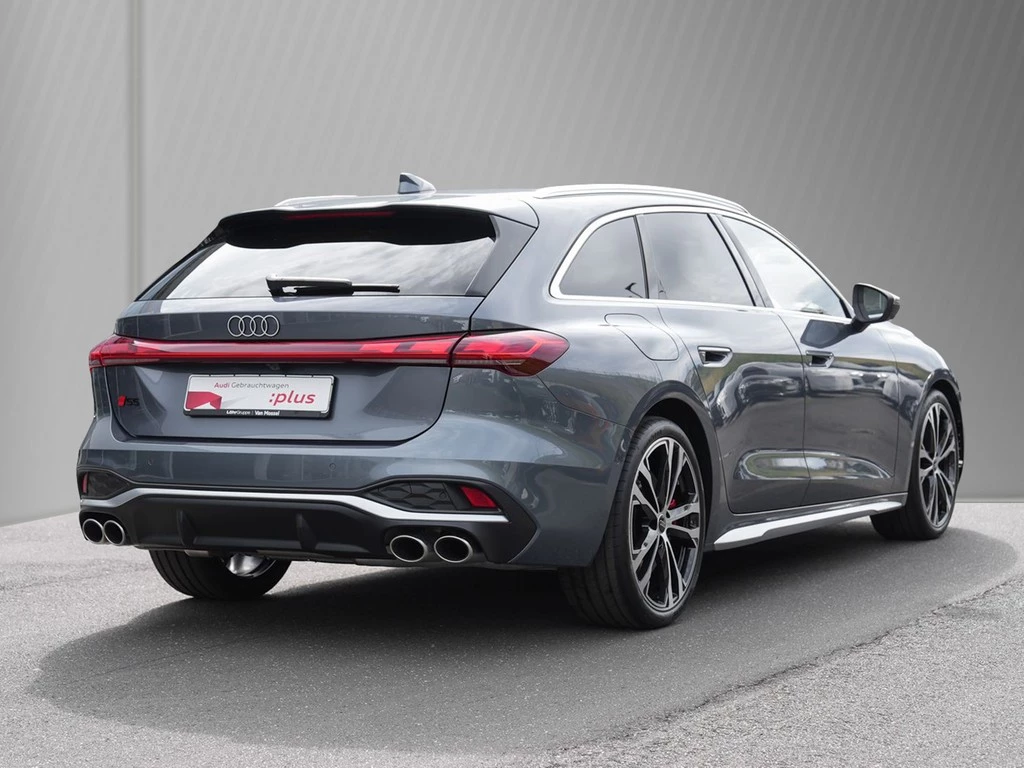 Audi-S5-image-4