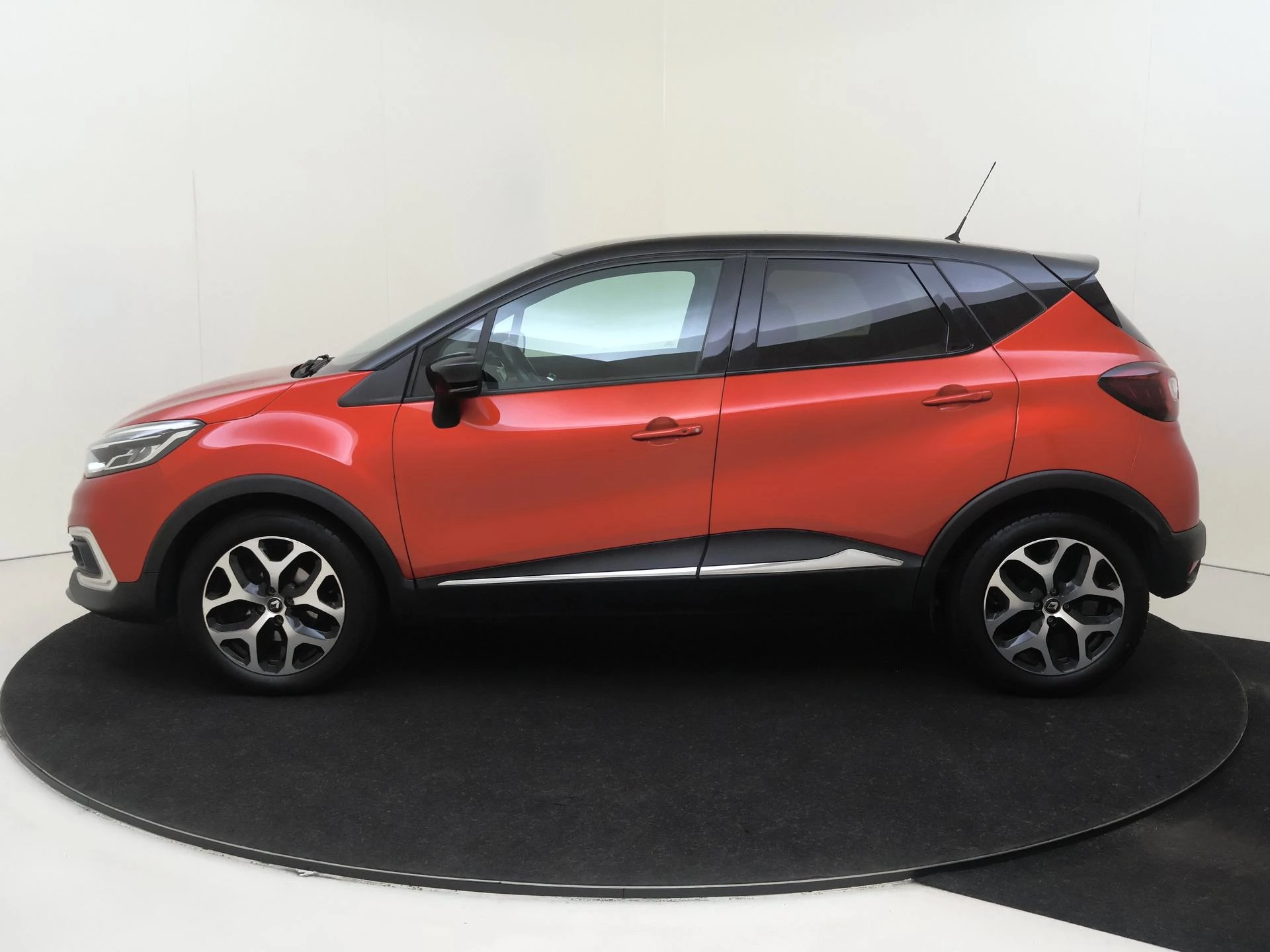 Renault-Captur-image-7