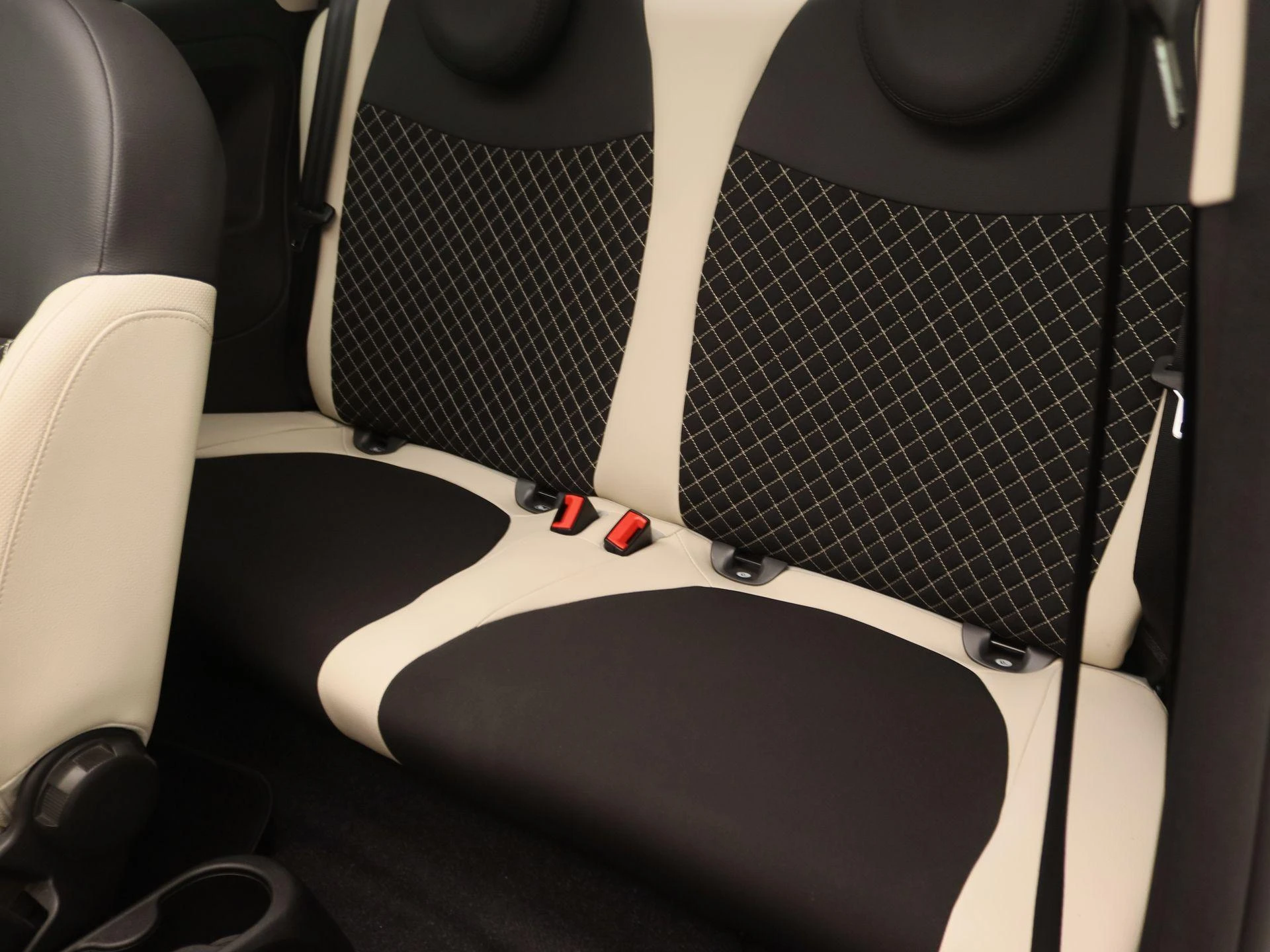Fiat-500C-image-13