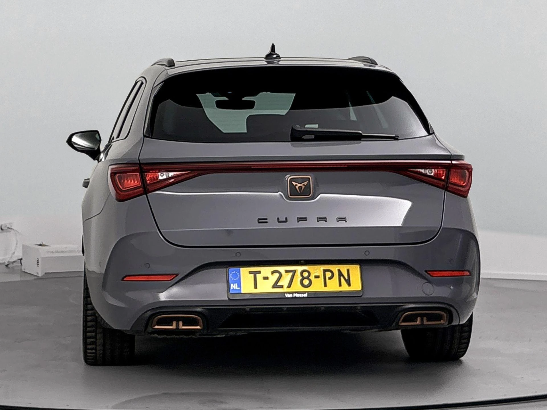 CUPRA-Leon Sportstourer-image-2