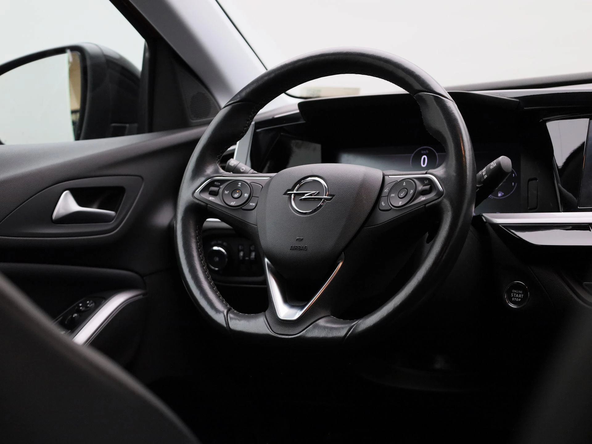 Opel-Grandland-image-36