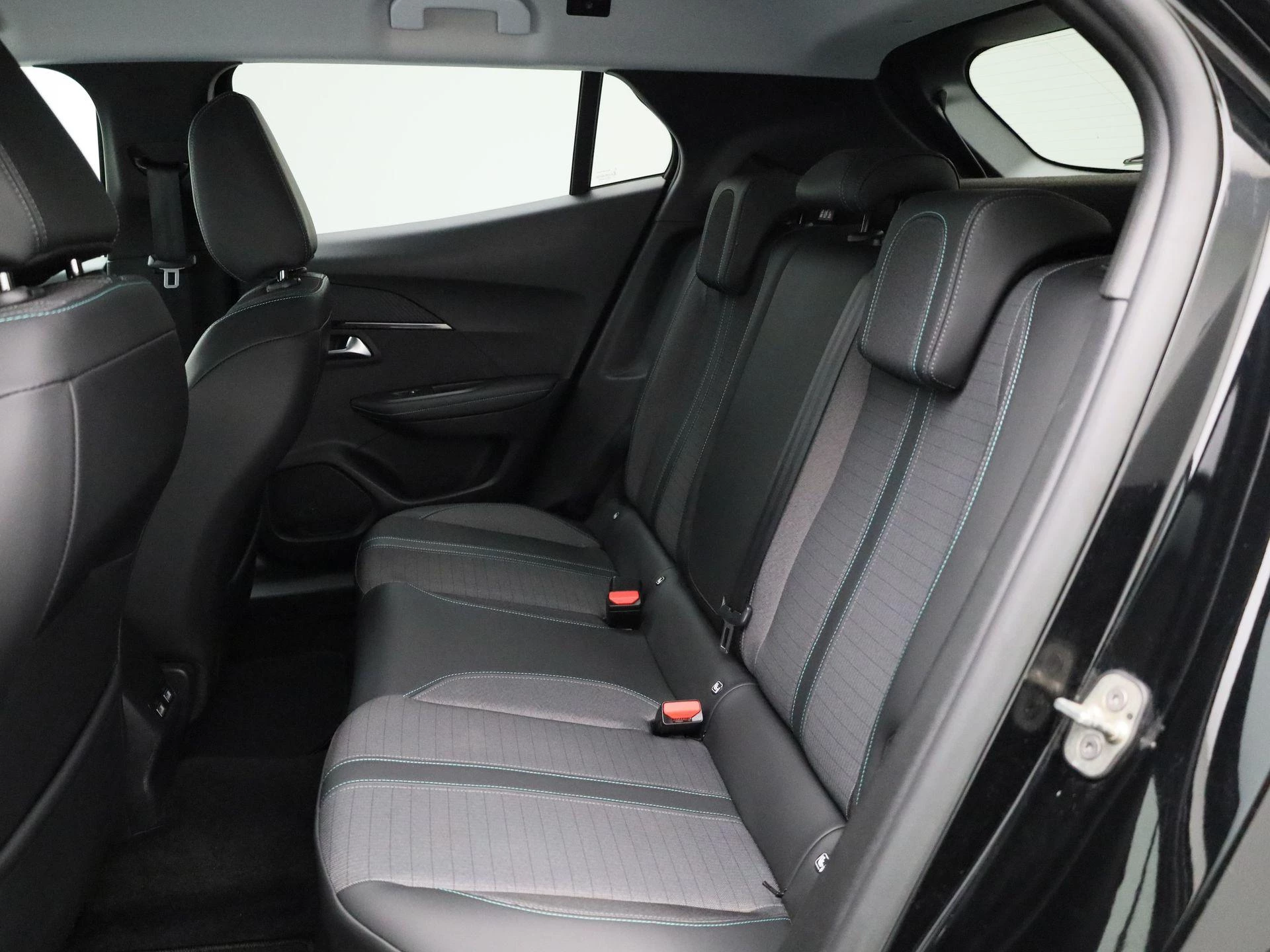Peugeot 2008 1.5 BlueHDi 96kW S&S EAT8 Allure