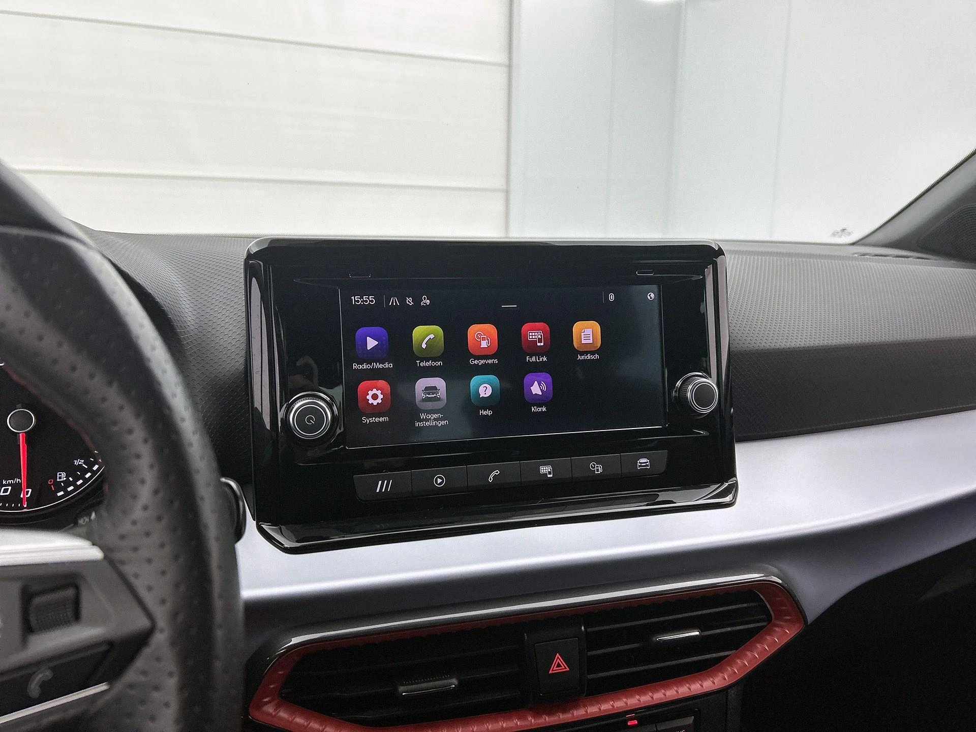 SEAT-Arona-image-27