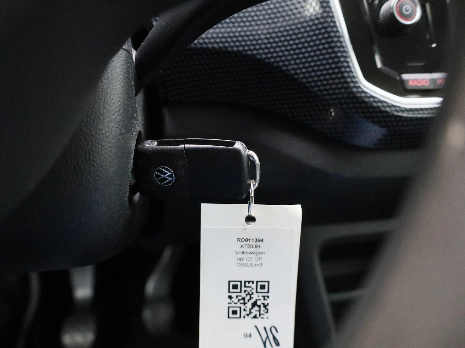 Volkswagen-up!-image-17