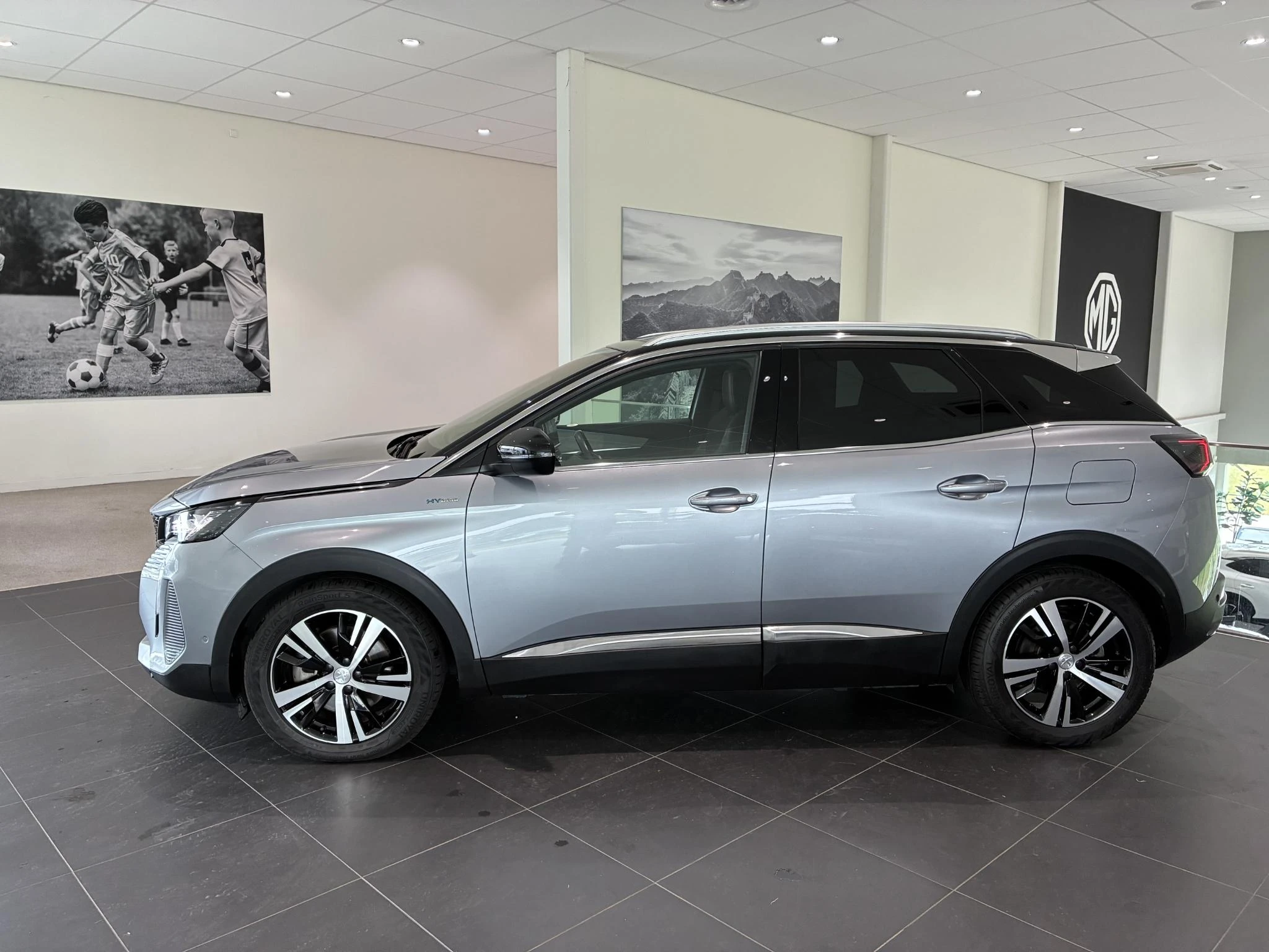 Peugeot 3008 1.6 HYbrid 225 GT