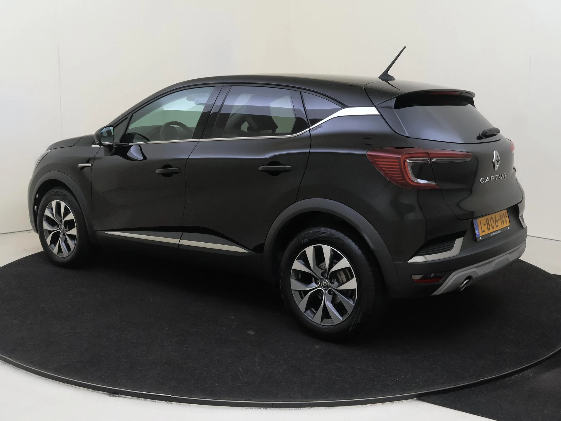 Renault-Captur-image-3