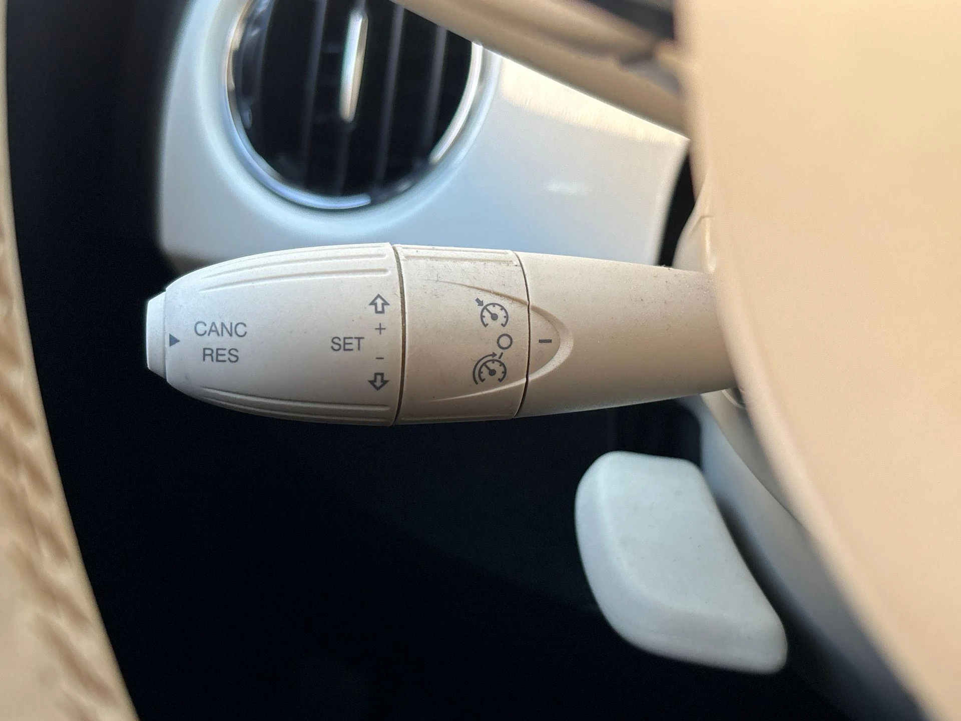 Fiat-500C-image-12
