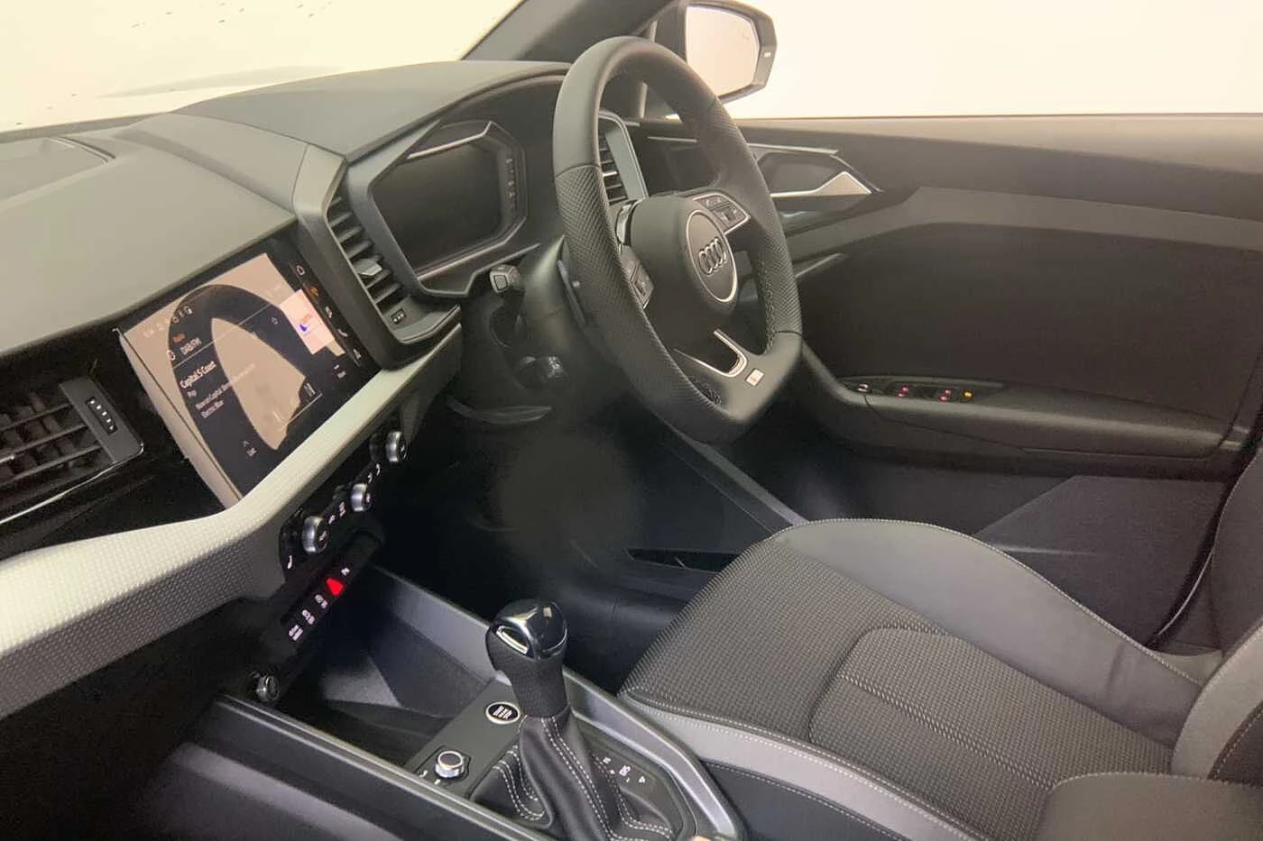 Audi-A1 Sportback-image-1