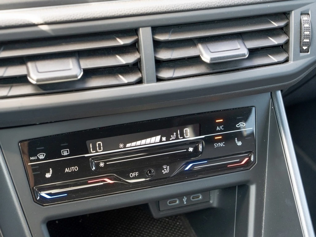 Volkswagen-Polo-image-15