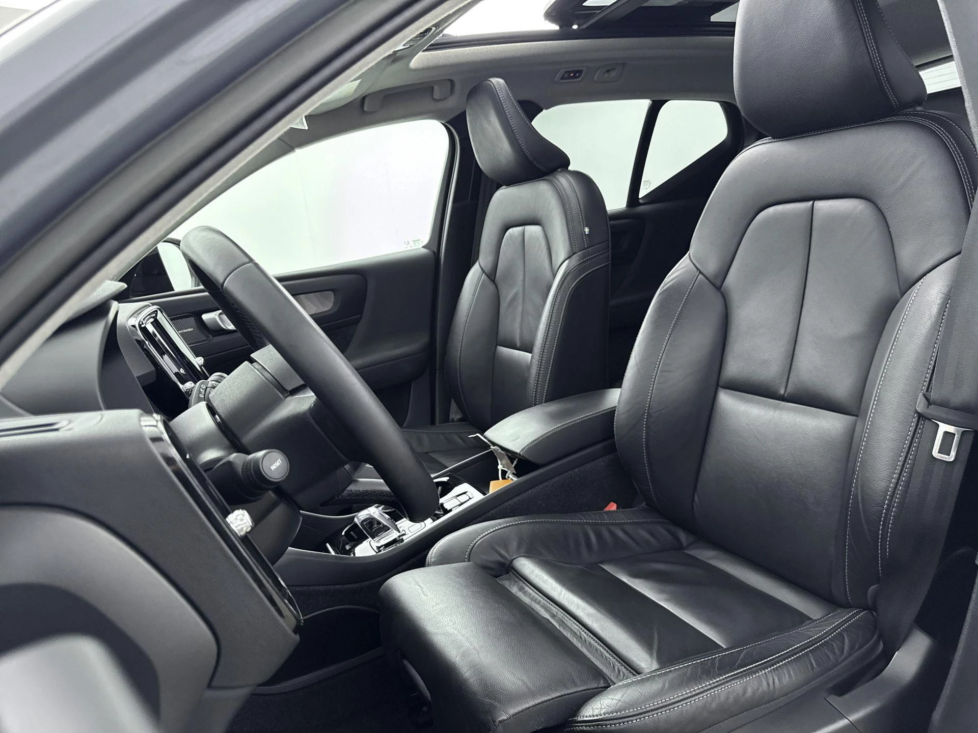 Volvo-XC40-image-25