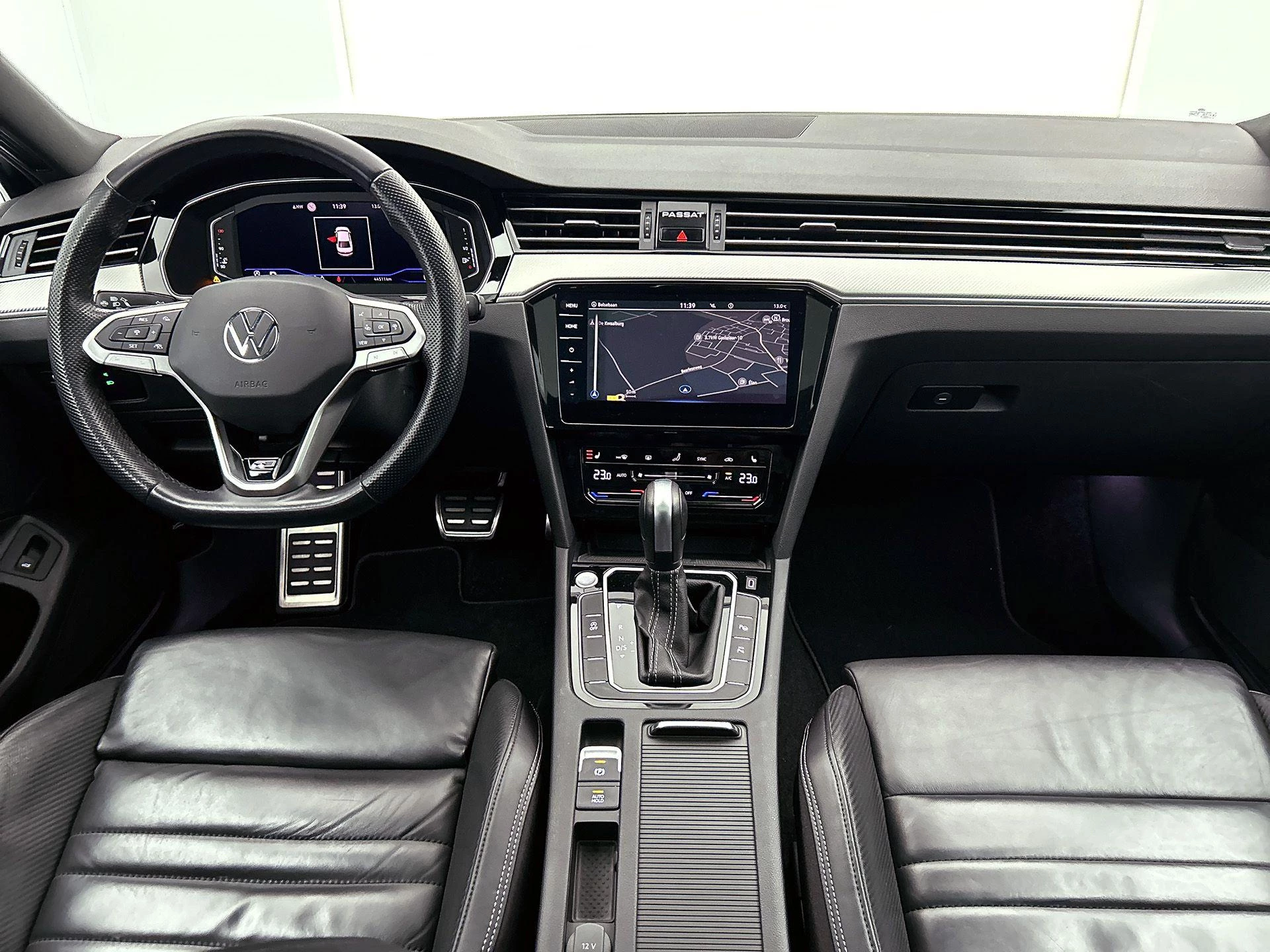 Volkswagen-Passat-image-33