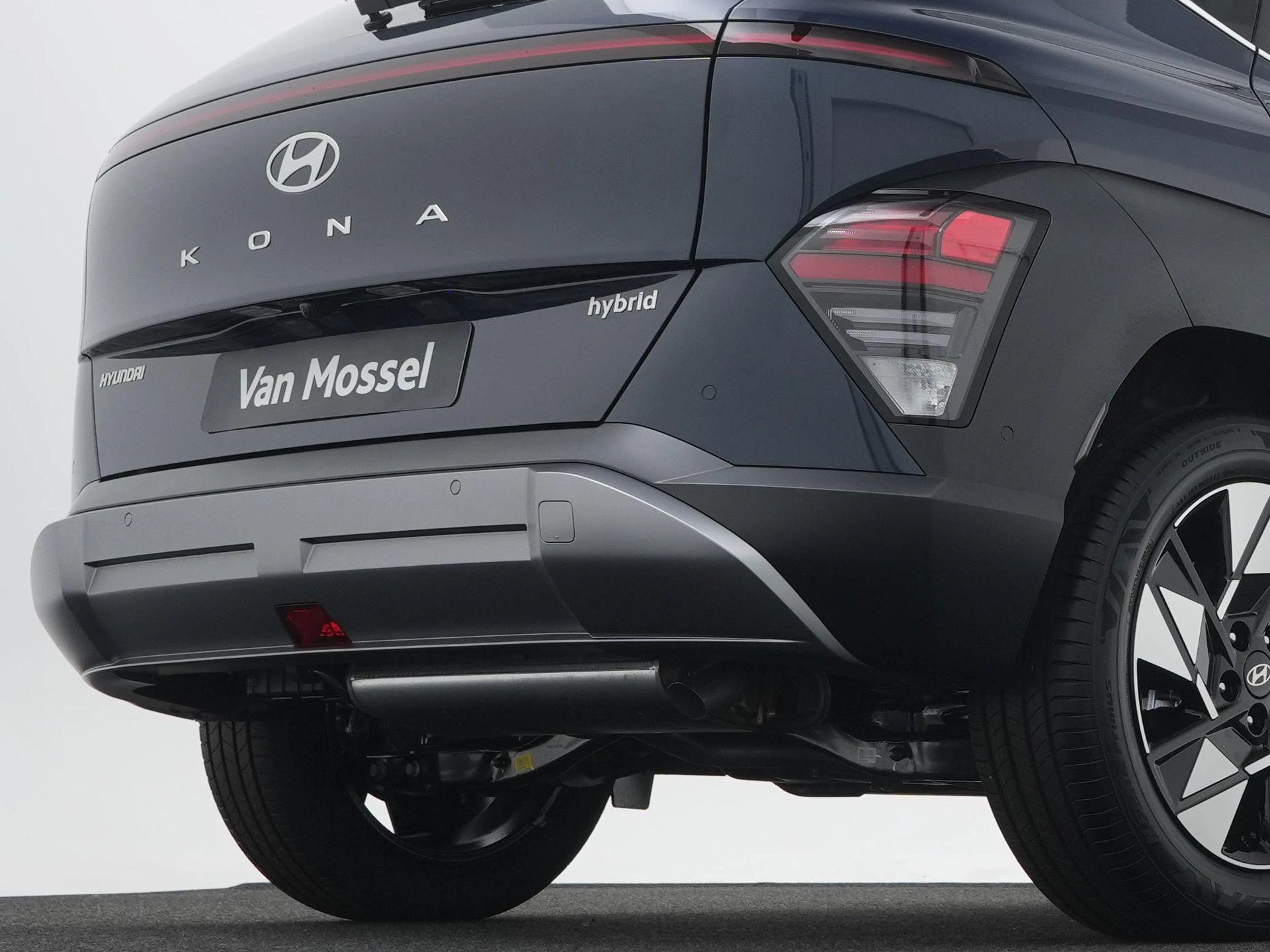 Hyundai Kona 1.6 GDI HEV Premium Sky