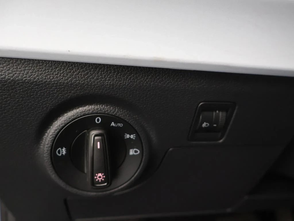 SEAT-Arona-image-18
