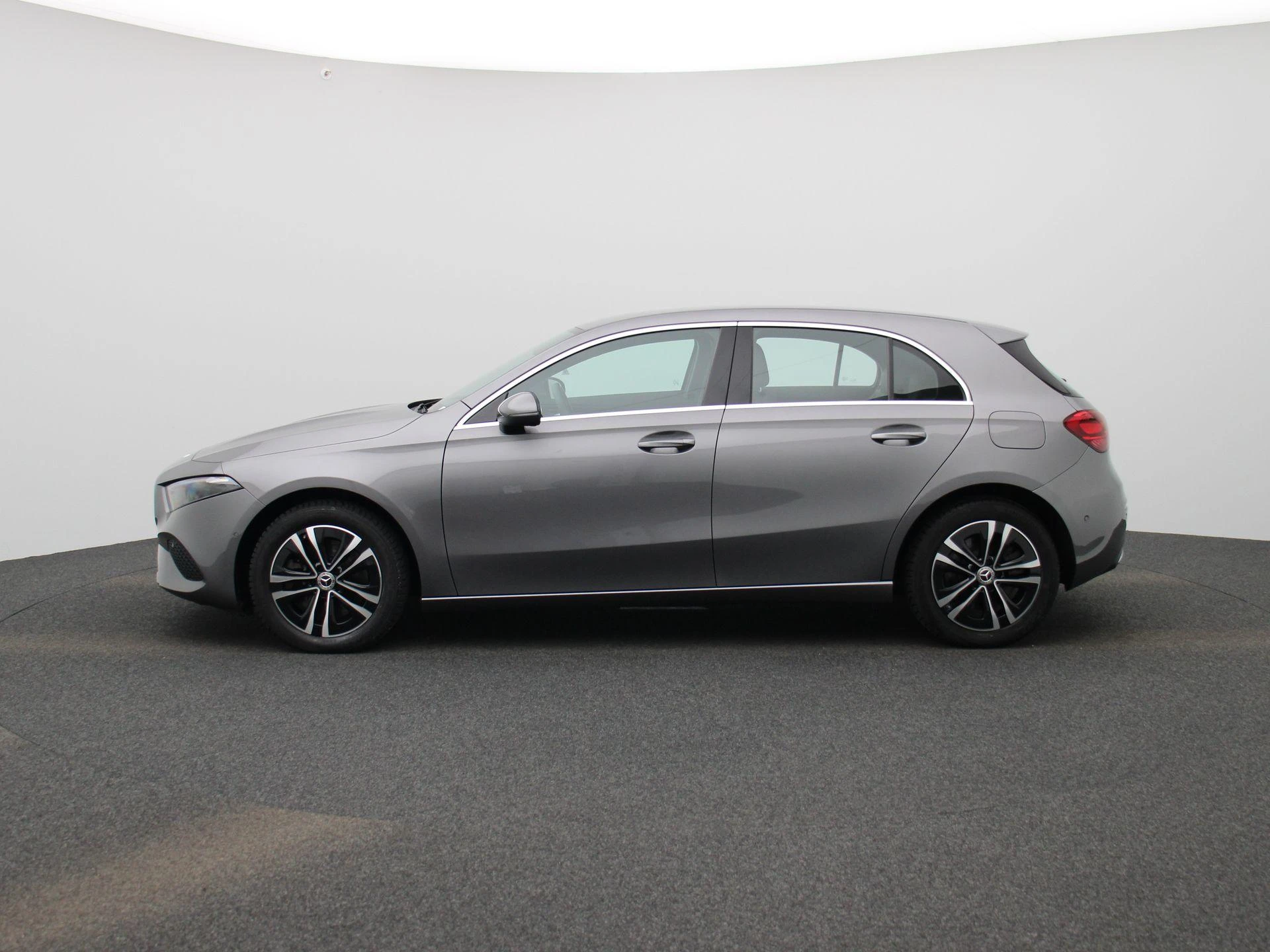 Mercedes-Benz-A-Klasse-image-3