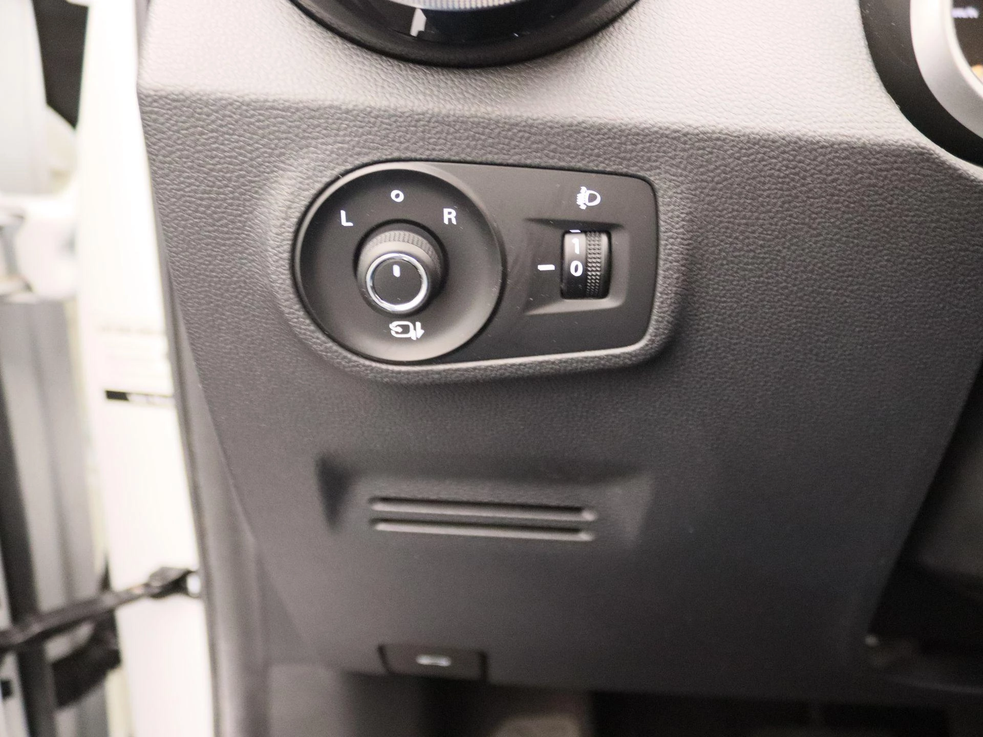 MG-ZS EV-image-26