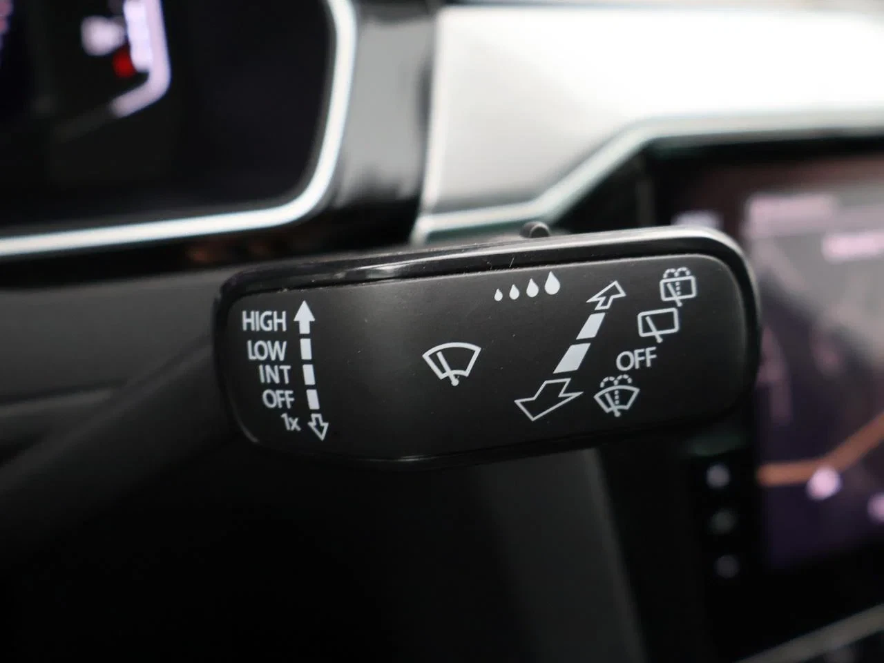 Volkswagen-Passat-image-21