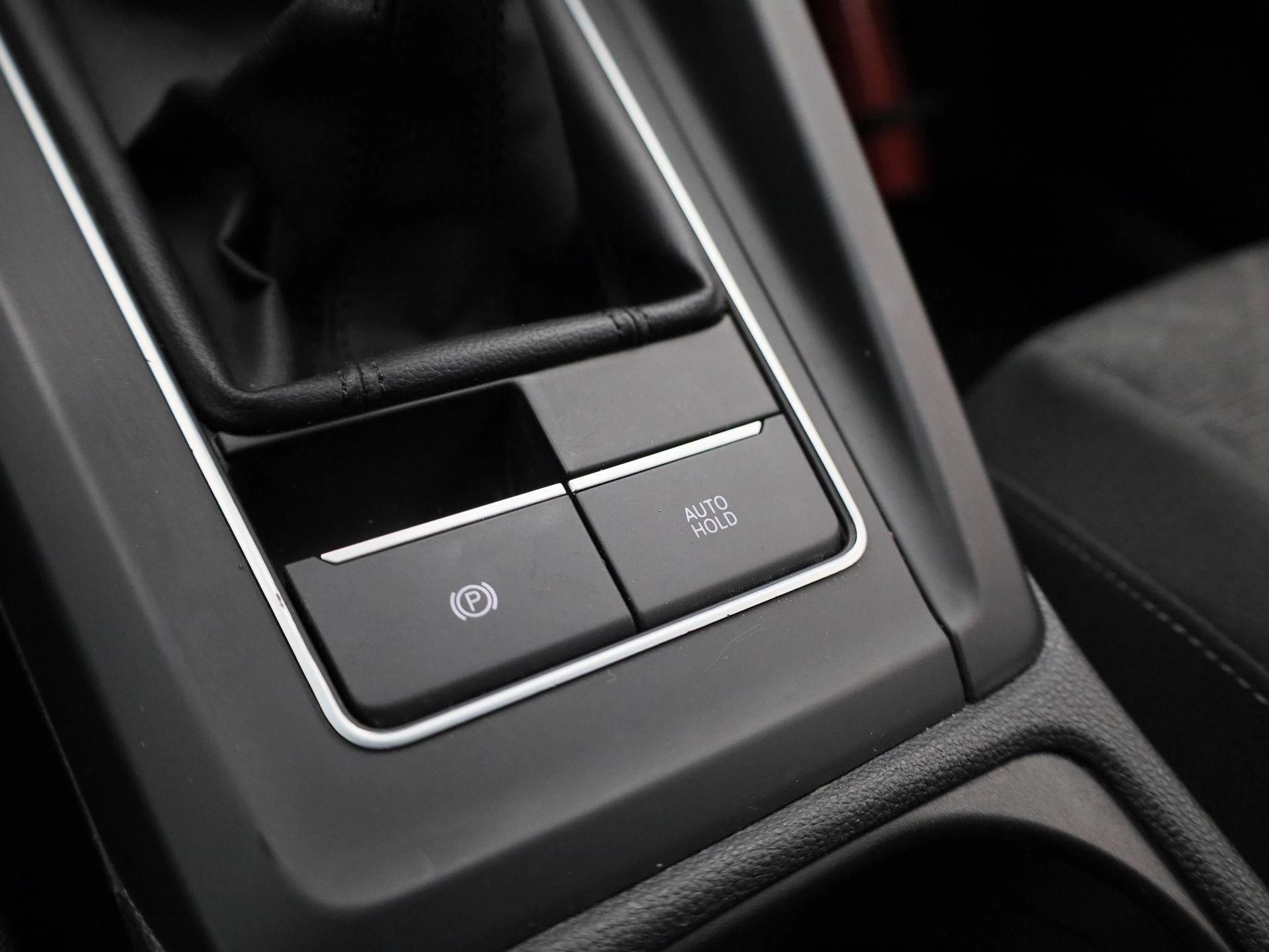 Volkswagen-Golf-image-31