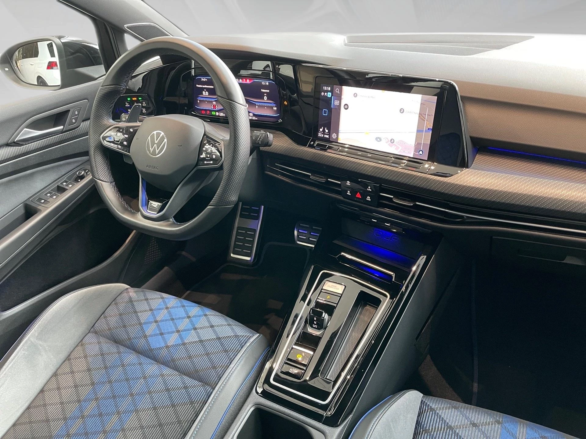 Volkswagen-Golf-image-6