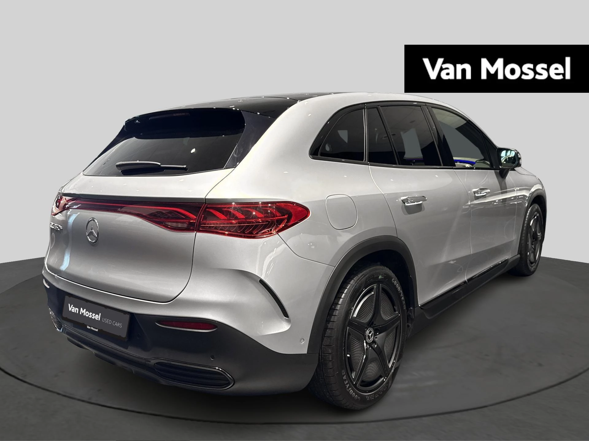 Mercedes-Benz-EQE-image-3