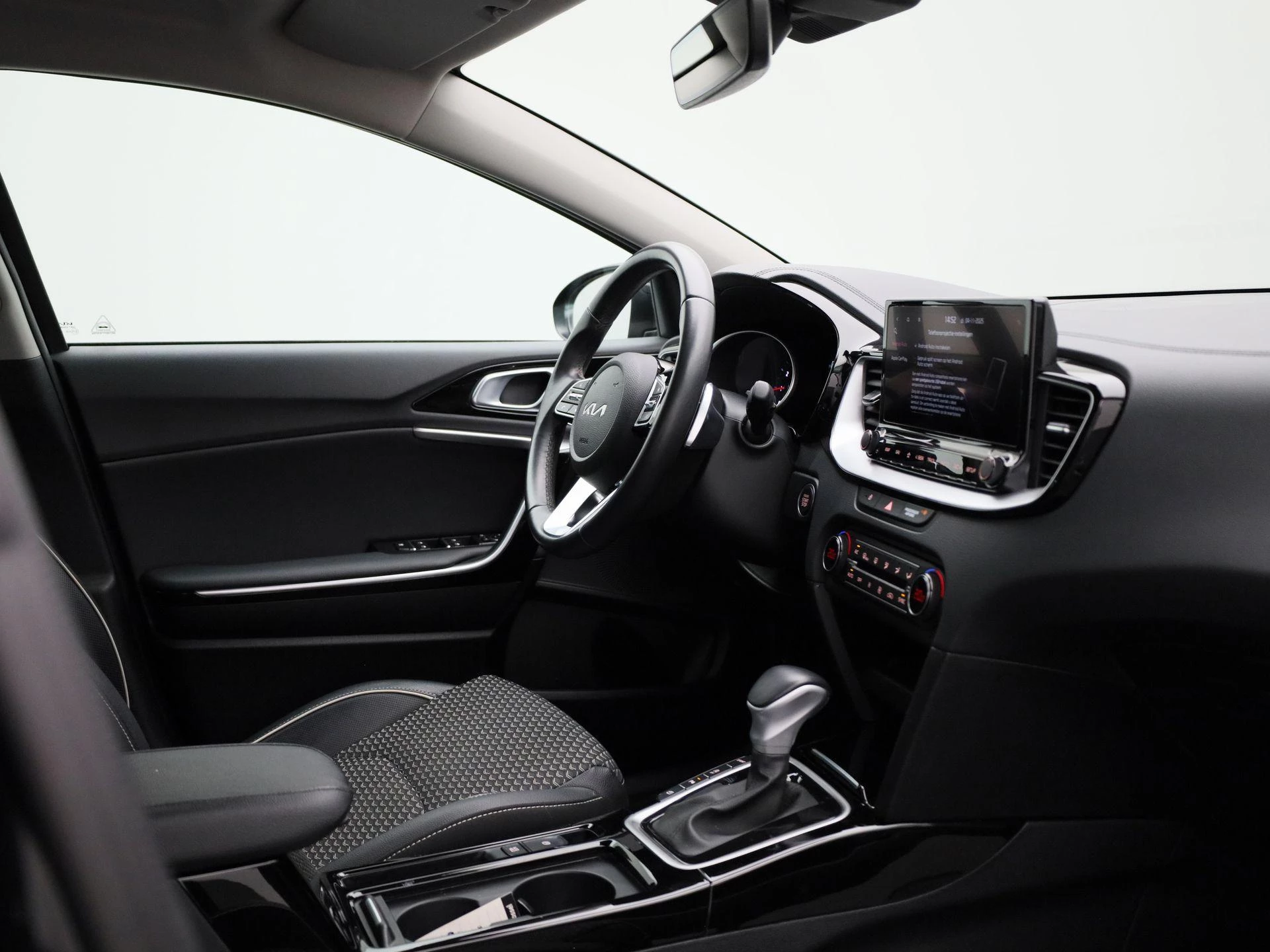 Kia-Ceed Sportswagon-image-32