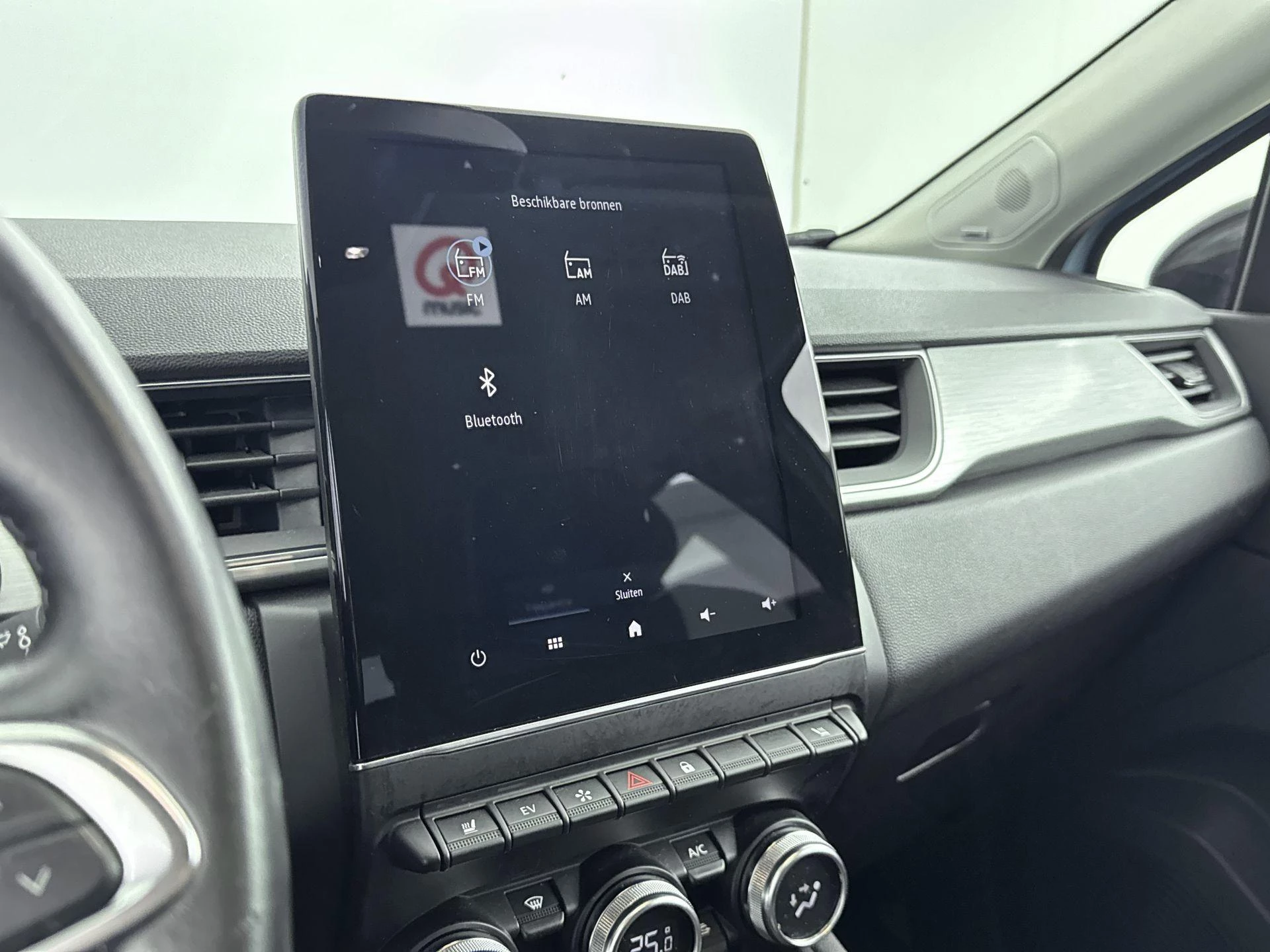 Renault-Captur-image-11