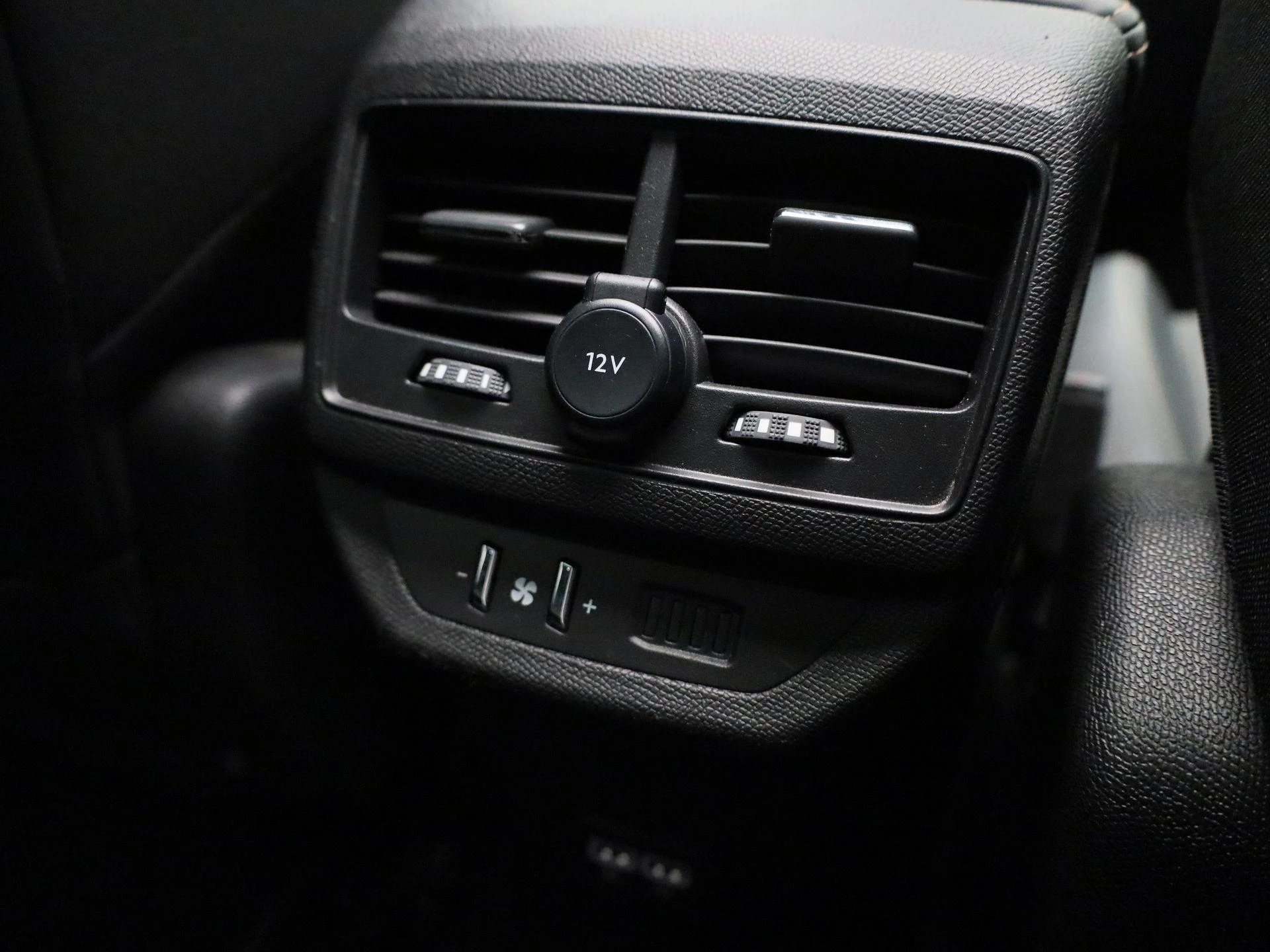 Peugeot-5008-image-46