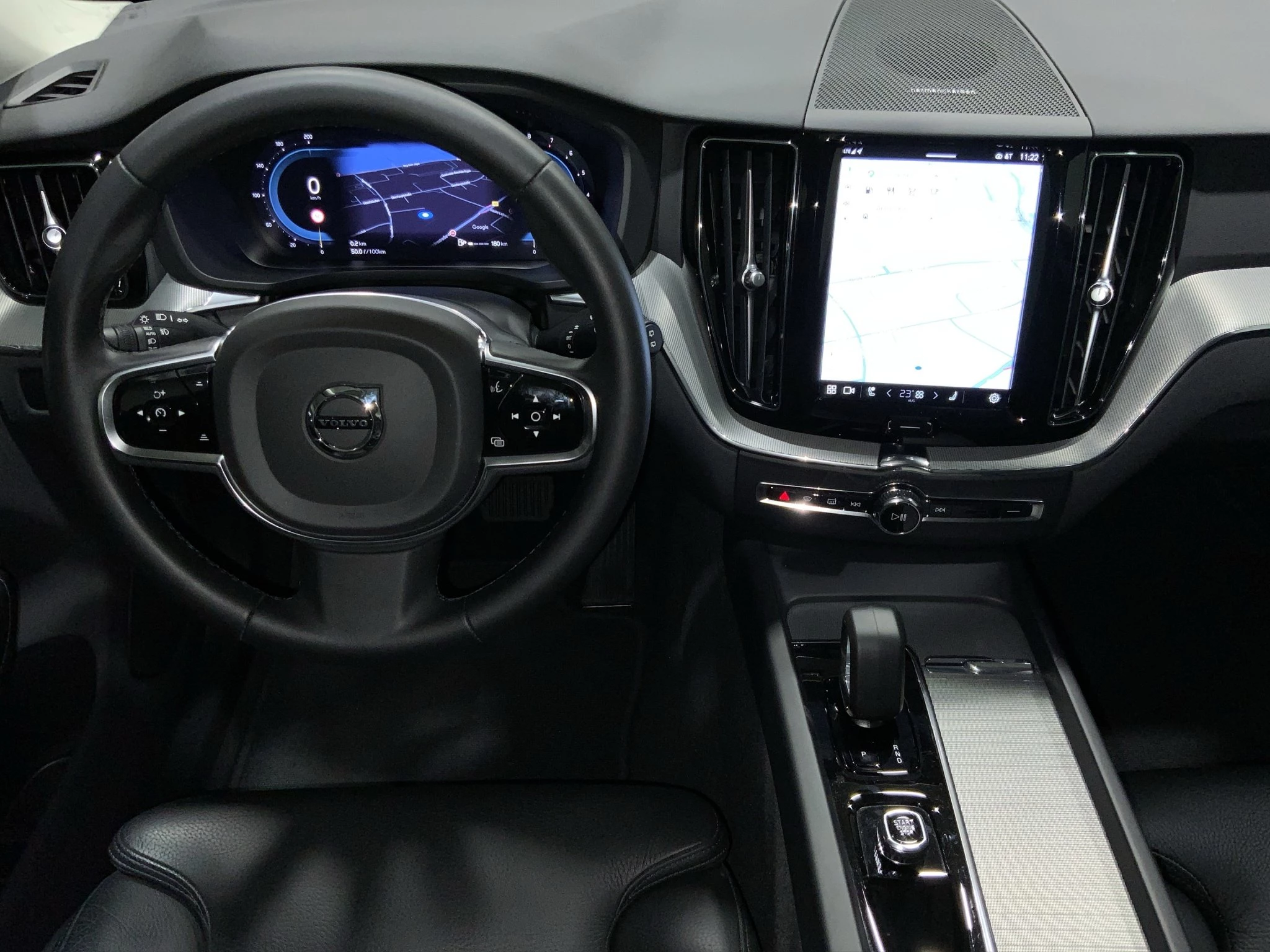 Volvo XC60 B4 Plus Dark