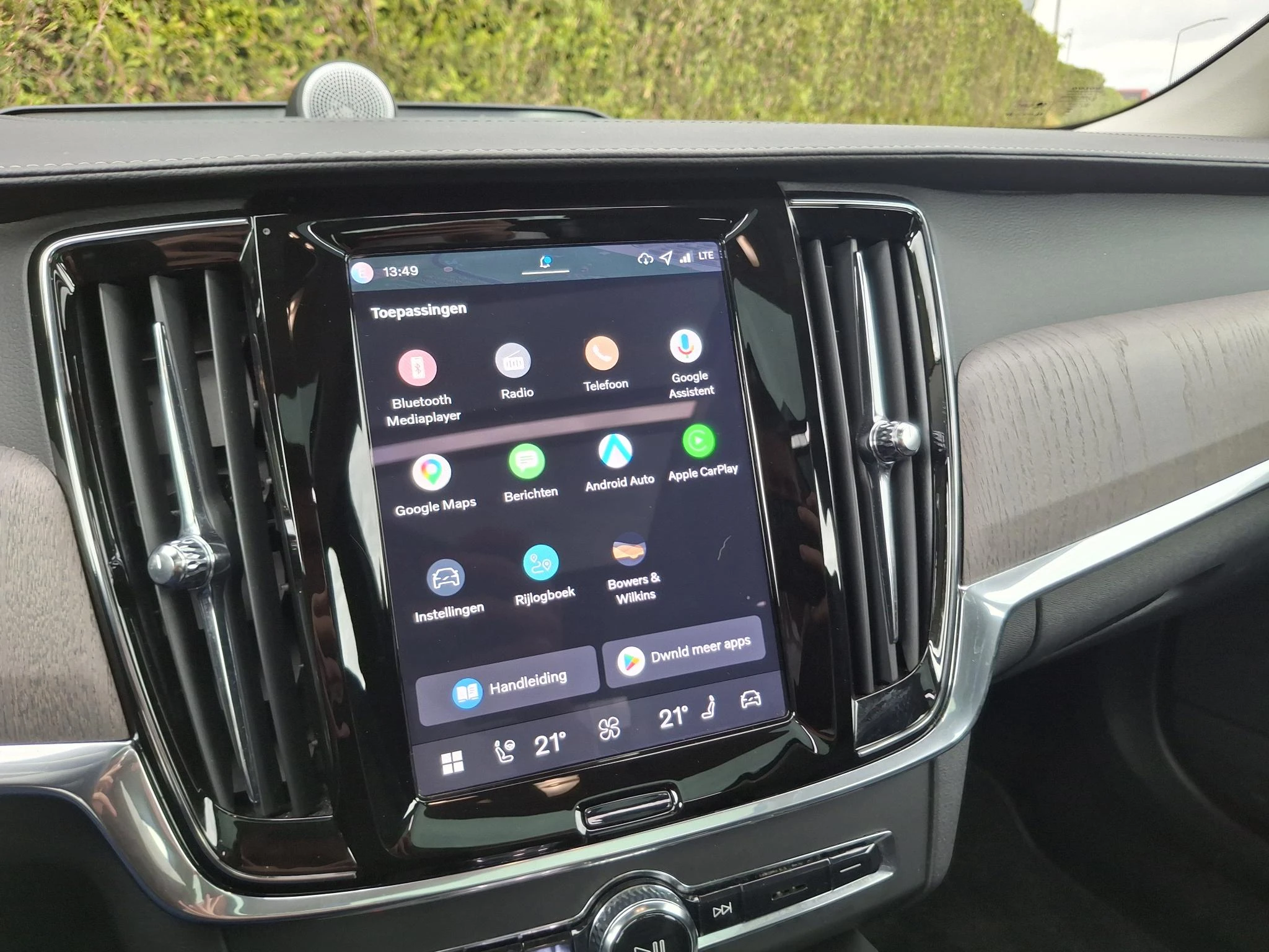 Volvo-V90-image-27
