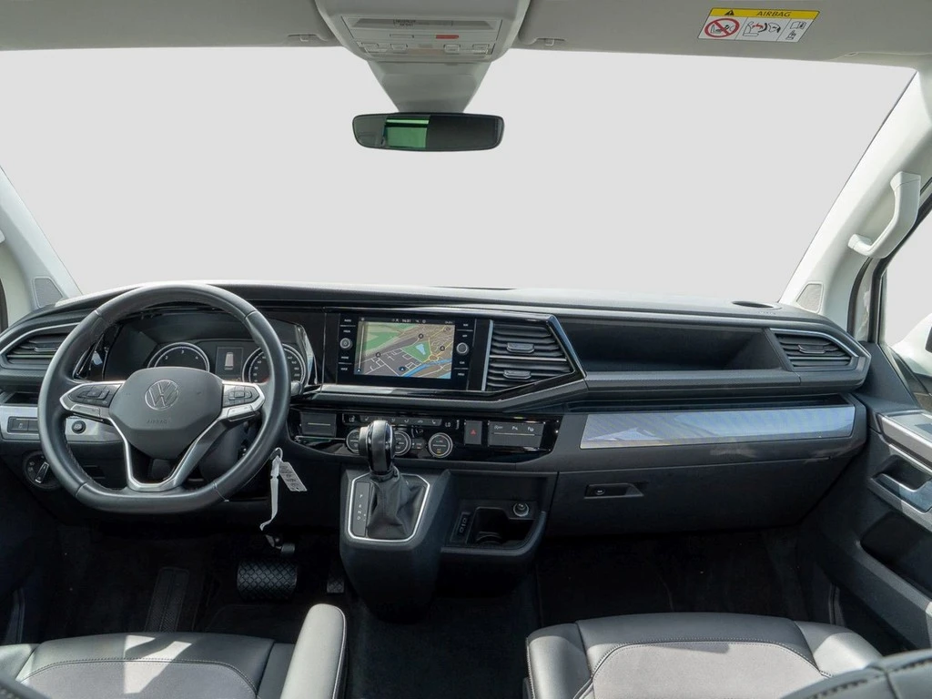 Volkswagen-Multivan-image-10