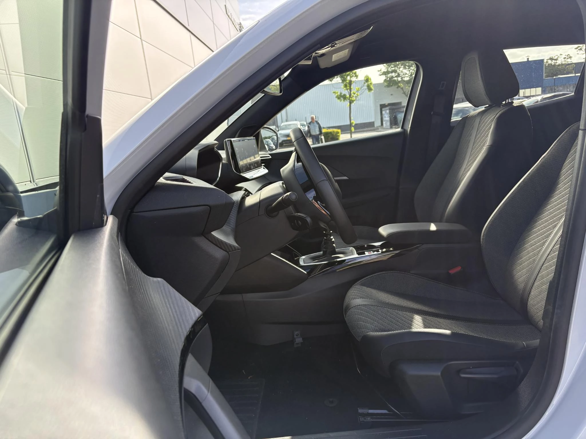 Peugeot-2008-image-13