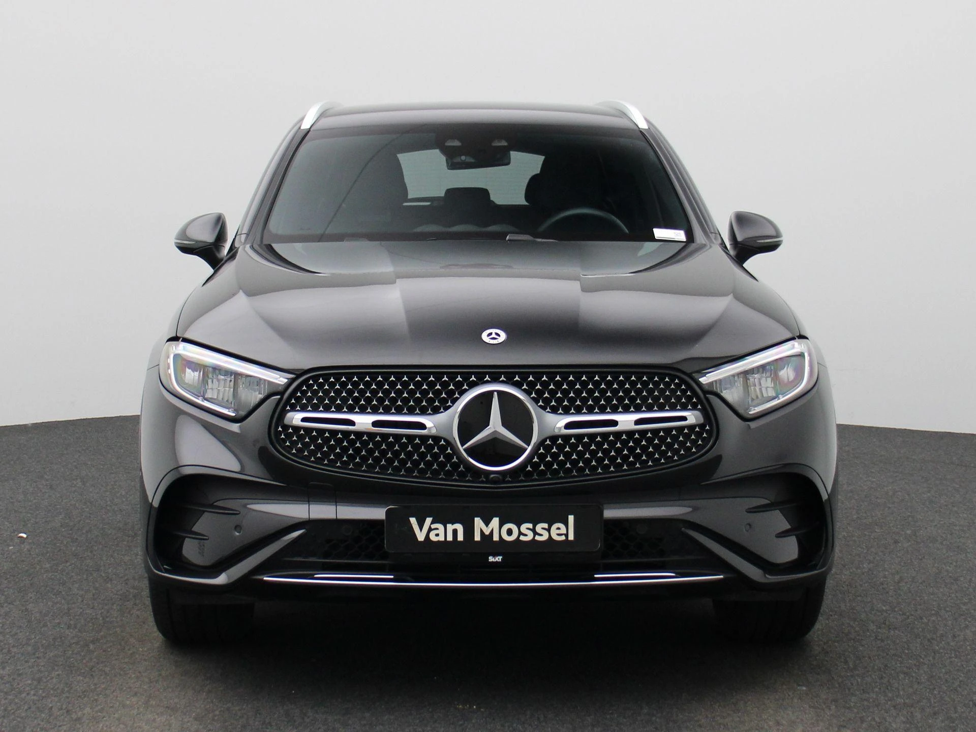 Mercedes-Benz-GLC-image-2