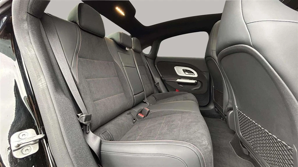 Mercedes-Benz-CLA-image-22