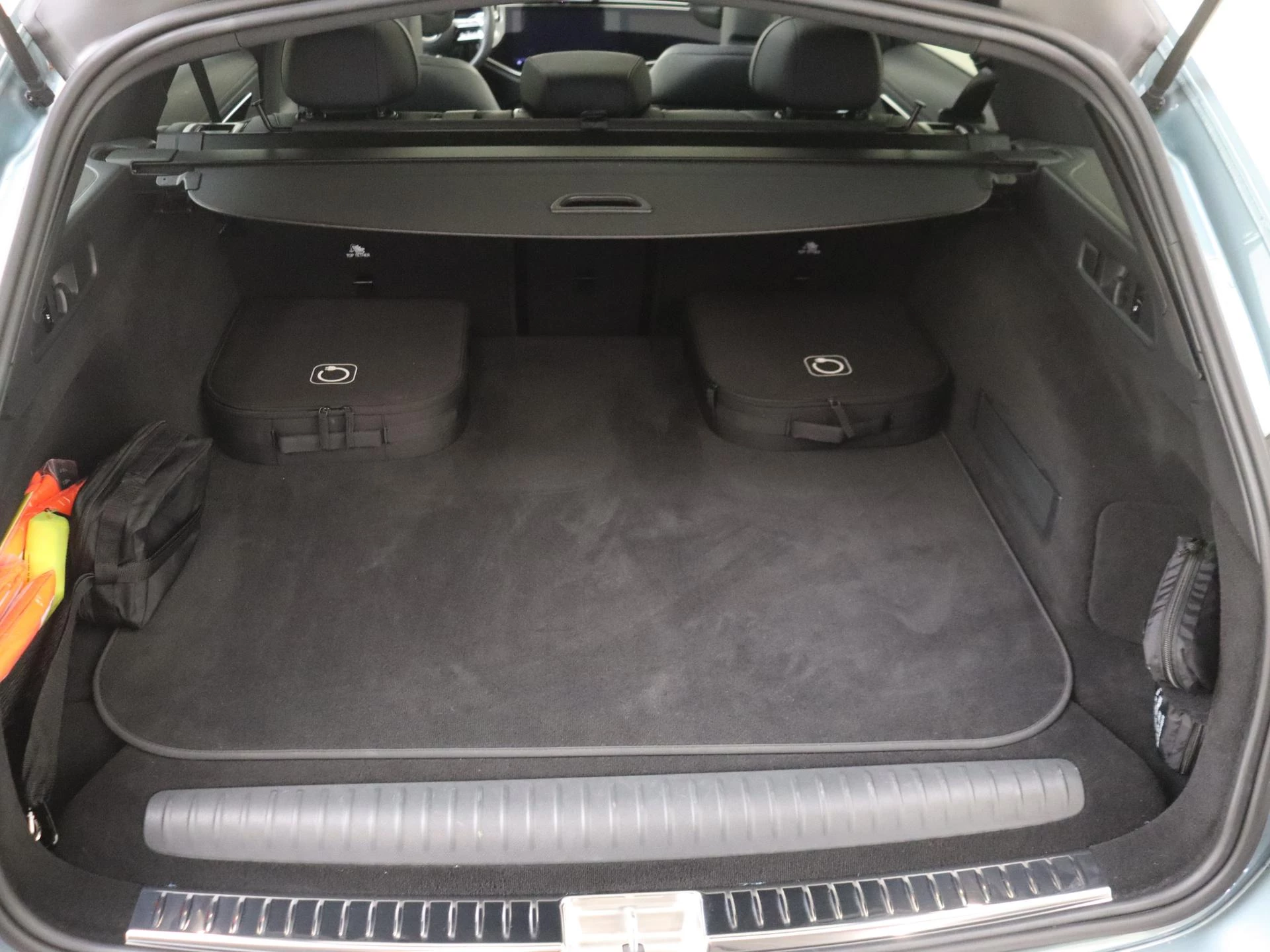 Mercedes-Benz-E-Klasse-image-29